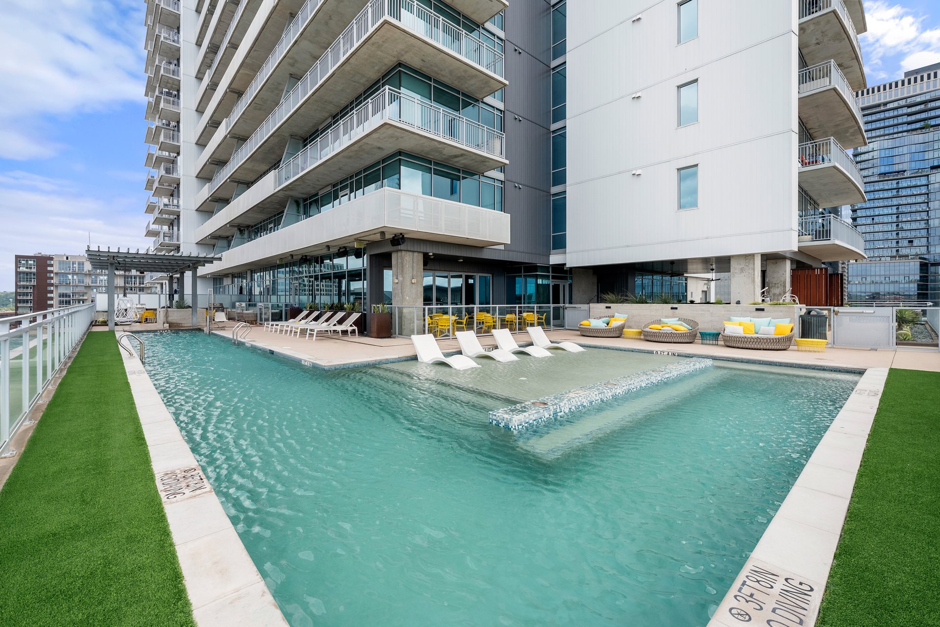 222 West Avenue #2802