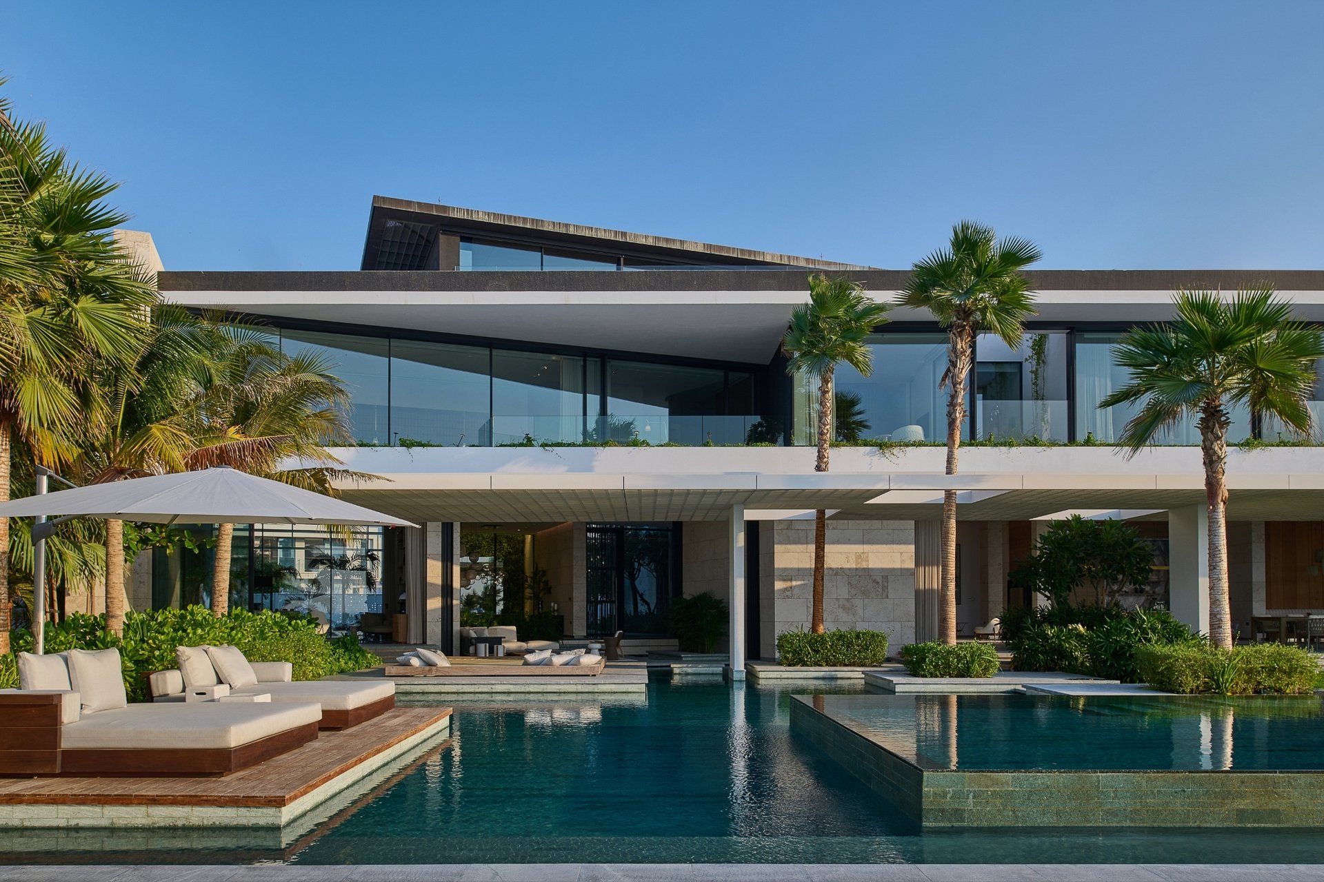 Jumeirah Bay Island Mansion 