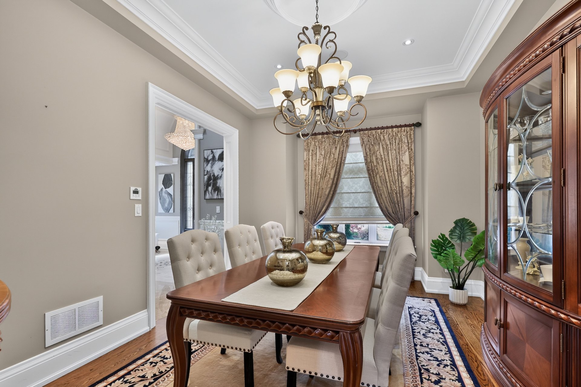 2513 Sharon Cres
