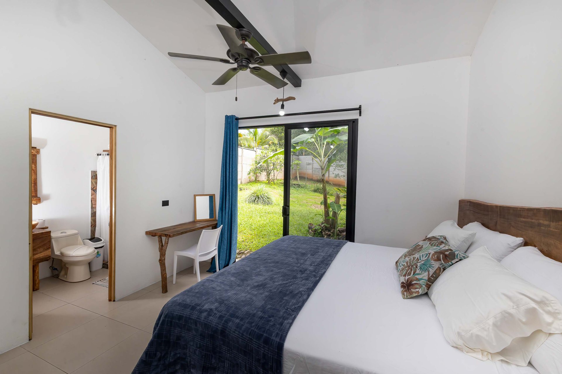 Furnished and Turnkey Home Rainforest Villa with Pool and Creek