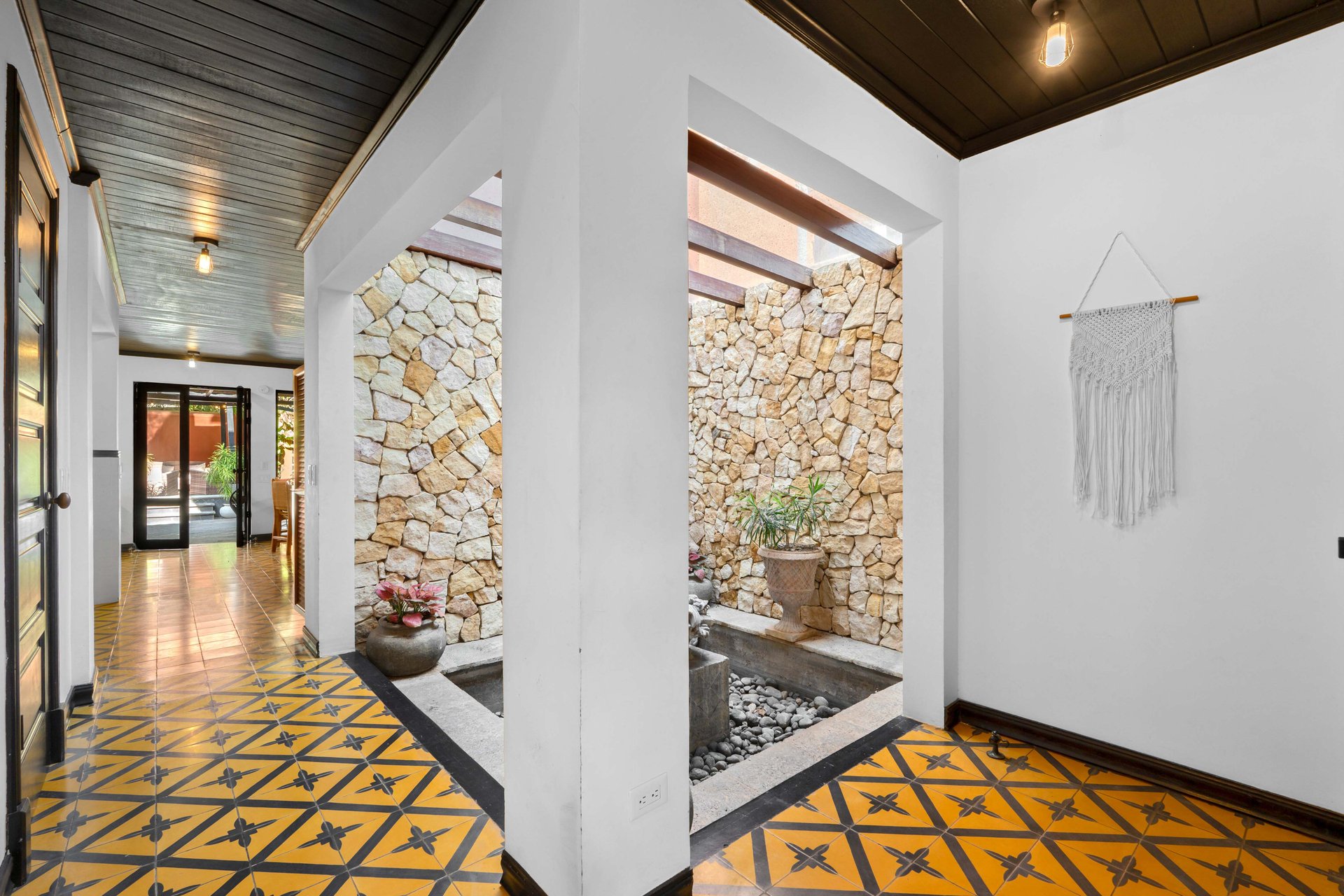 Villa Cerca del Mar 5 | Beach House in Highly Coveted and Intimate Development in Tamarindo/Langosta