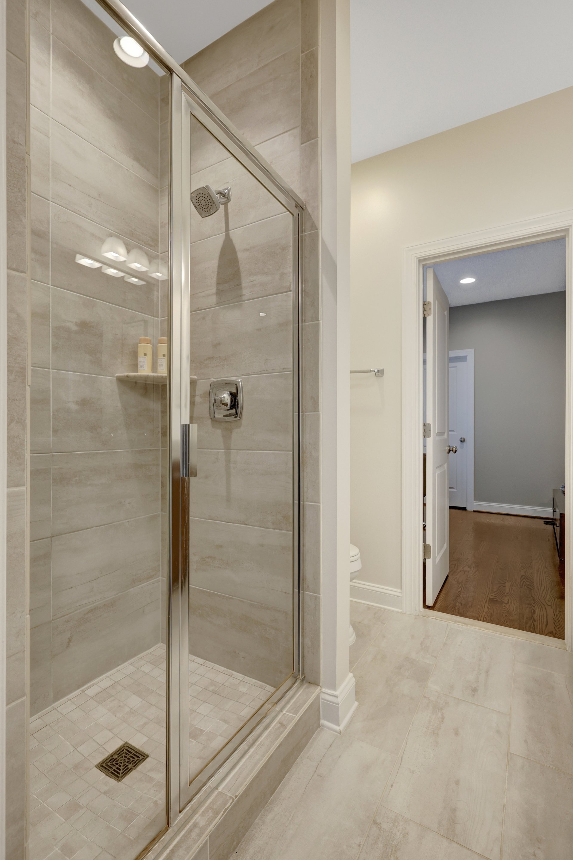 300 Jade Ct NW