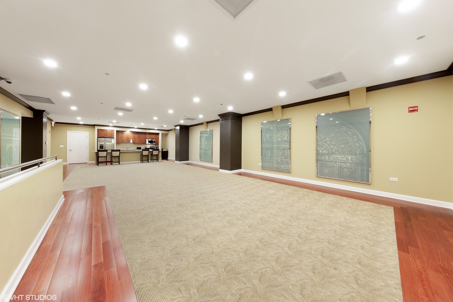 310 S Michigan Ave Unit 202