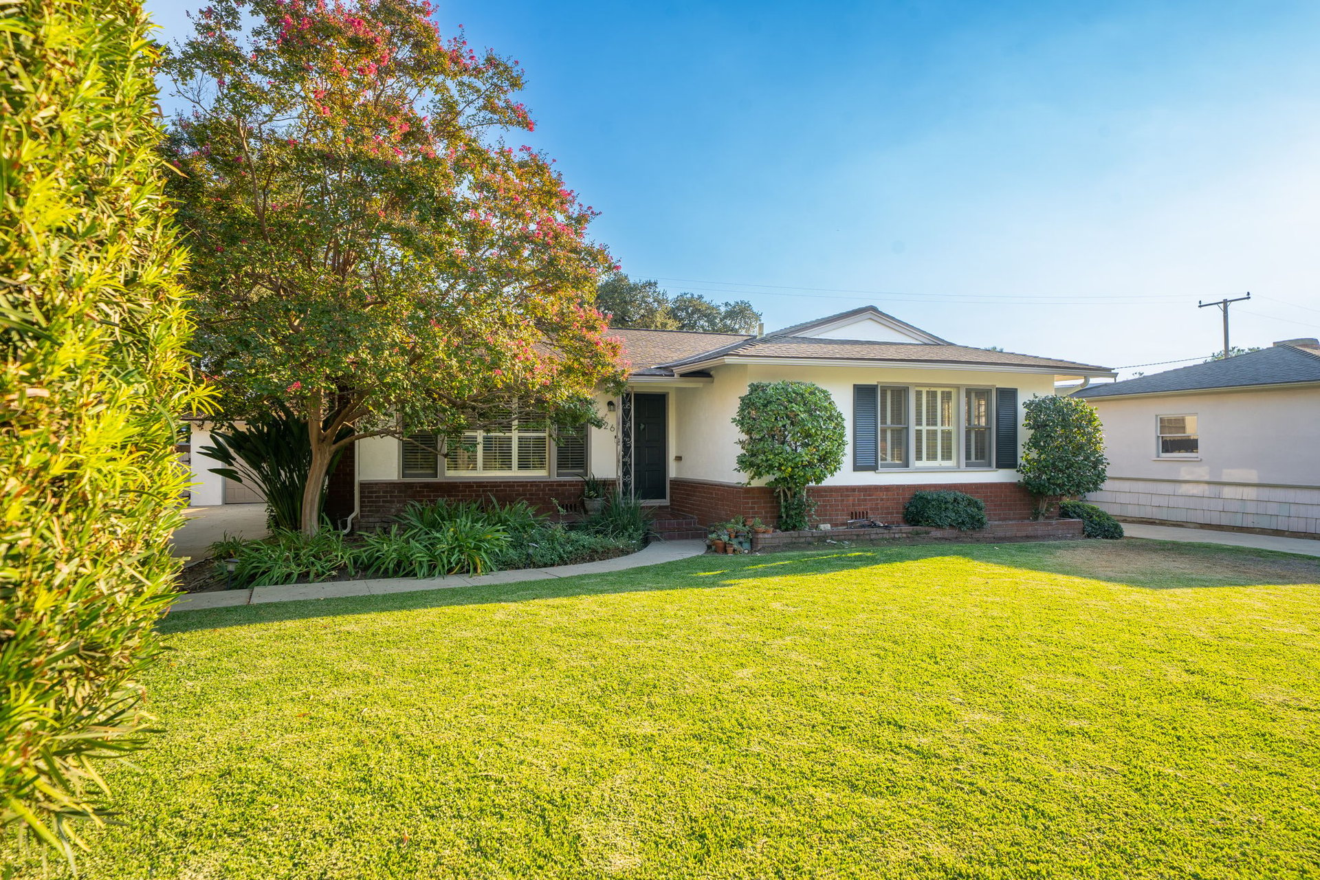 226 E Villanova