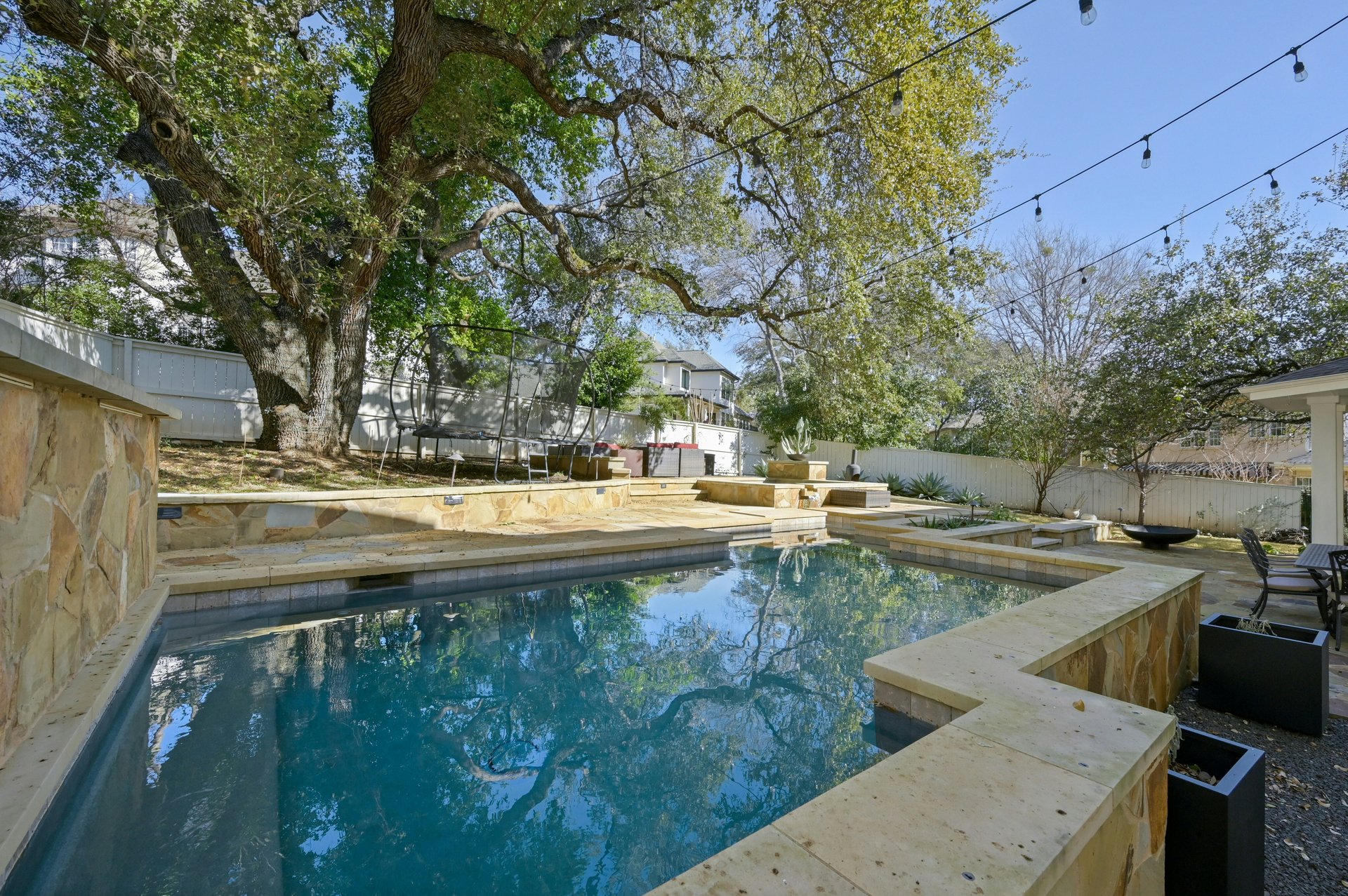 6615 Dogwood Creek 