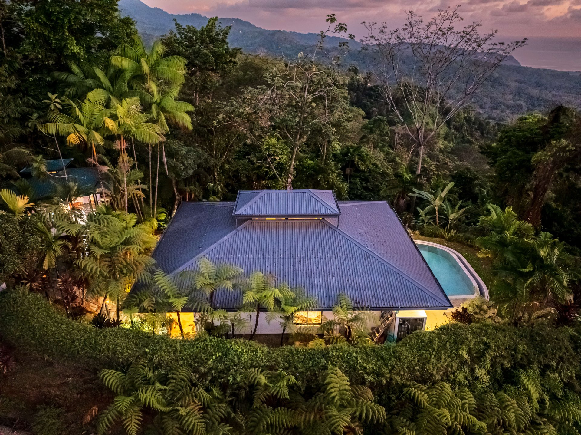 Dramatic Whale's Tail Ocean View 2 Bedroom Home Plus Guest House in Uvita!!