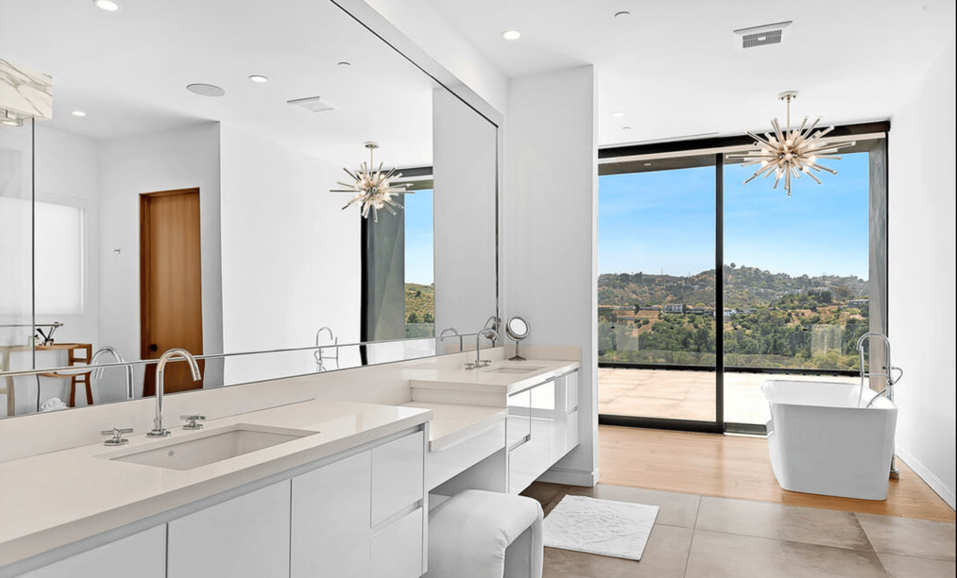 Lakeview Aura, Mirror Lake Drive, 90068