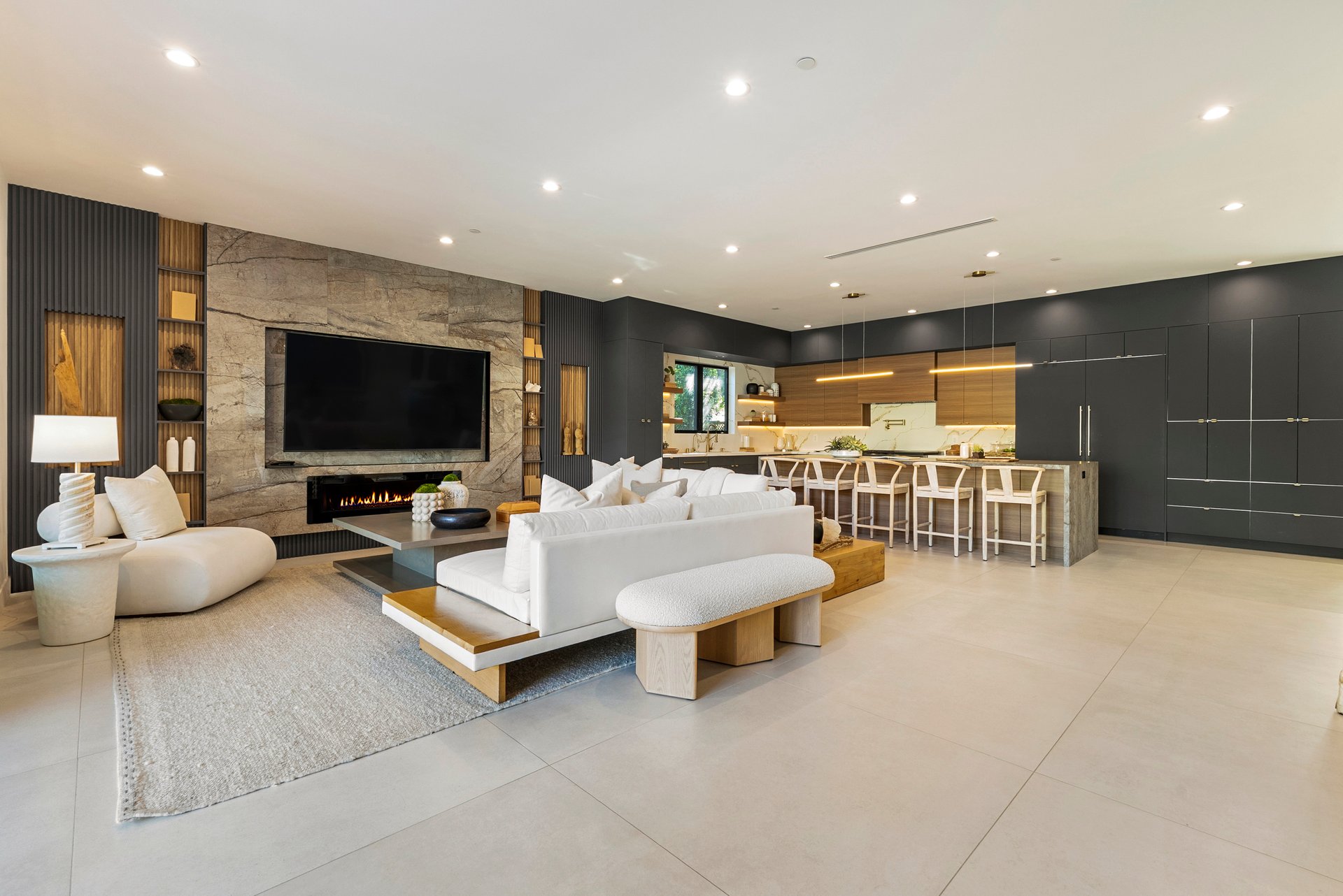 5186 Gloria Ave, Encino