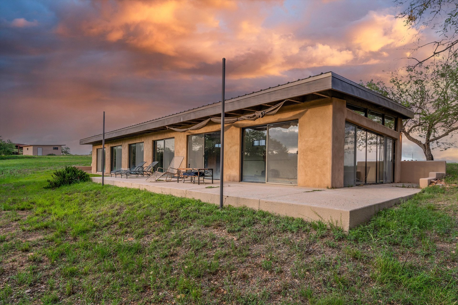 85 Hog Canyon Road