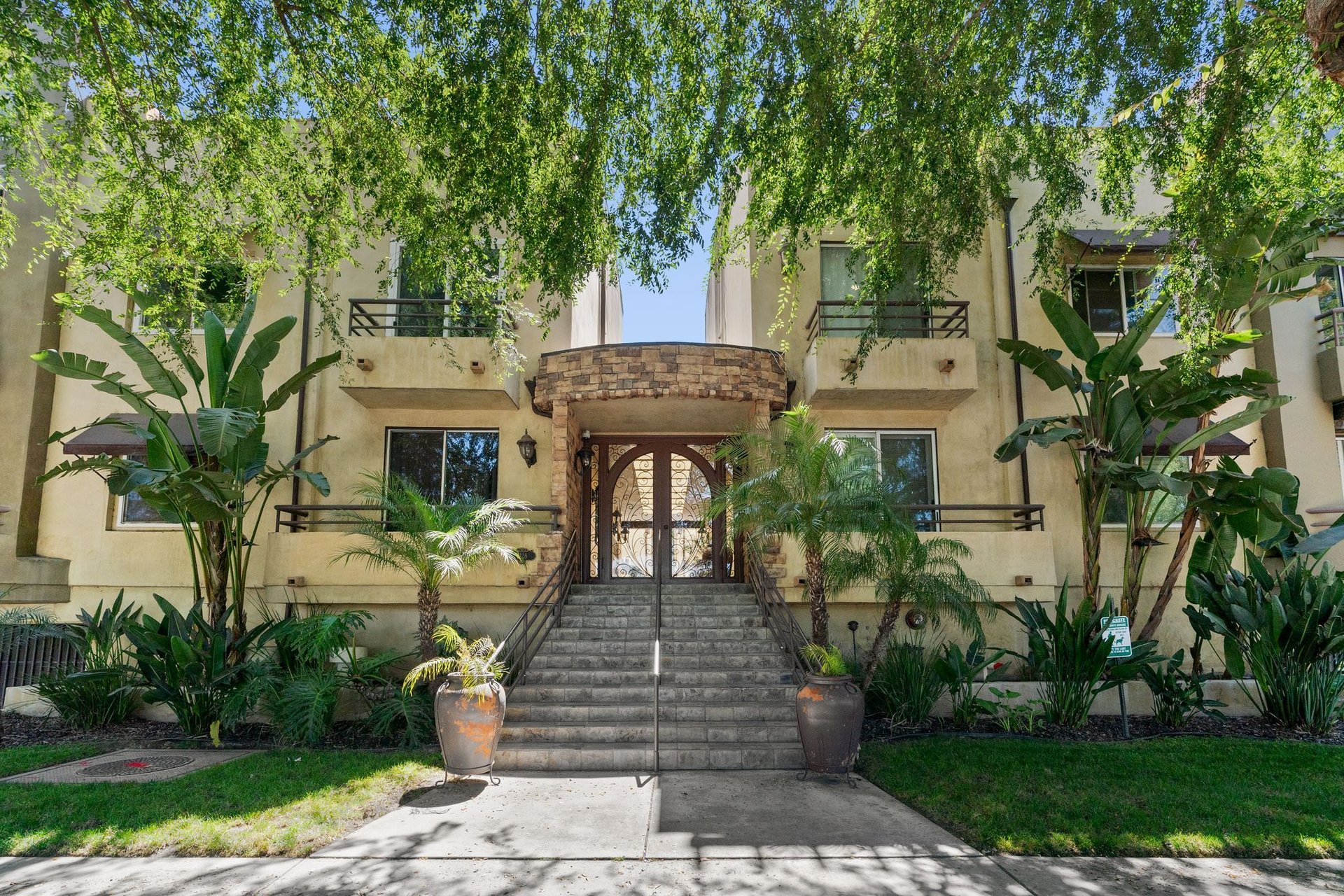4128 Whitsett Ave Unit 108