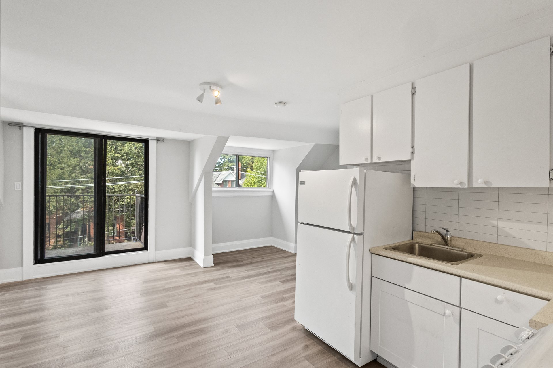 415 Brunswick Ave