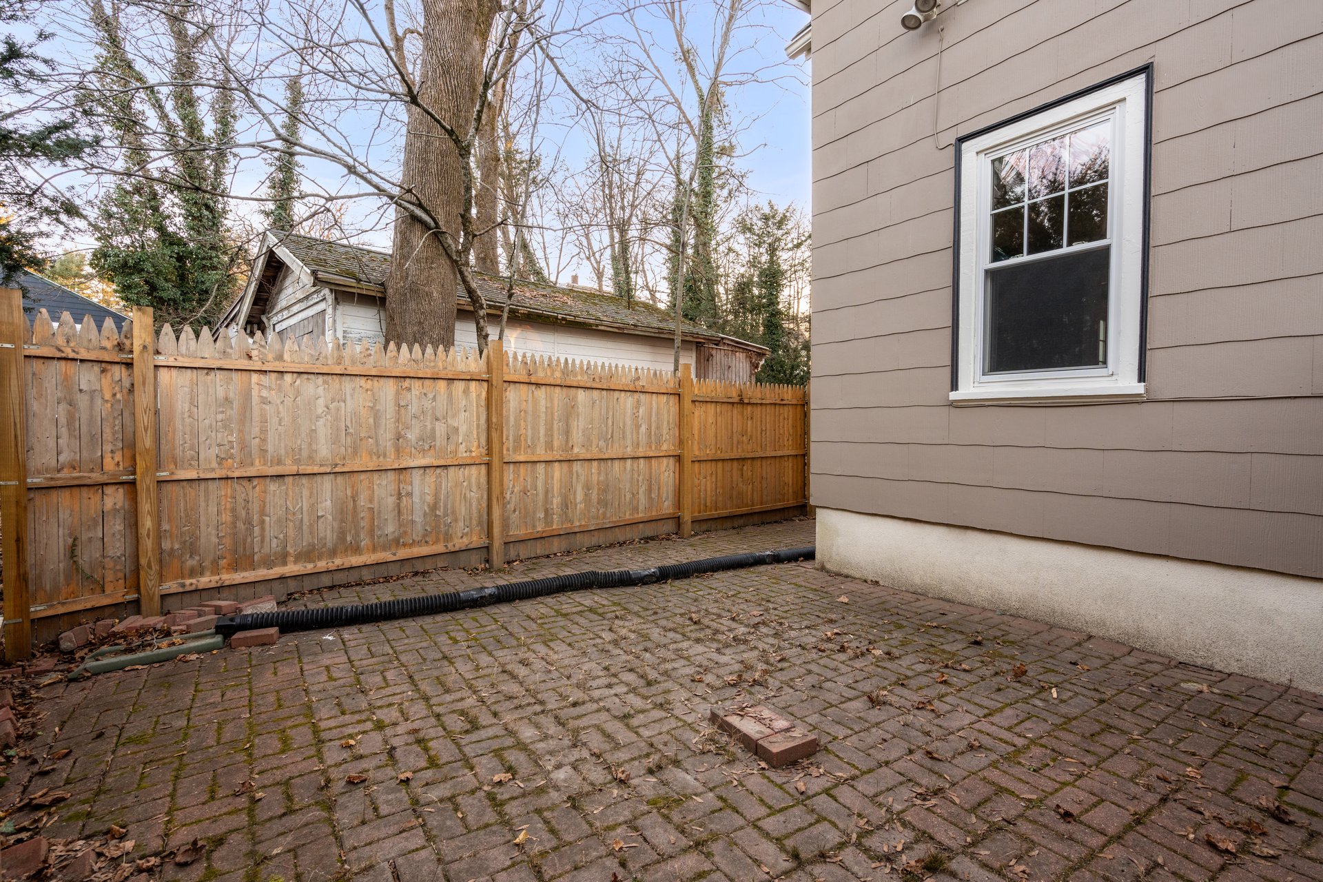 21A School St