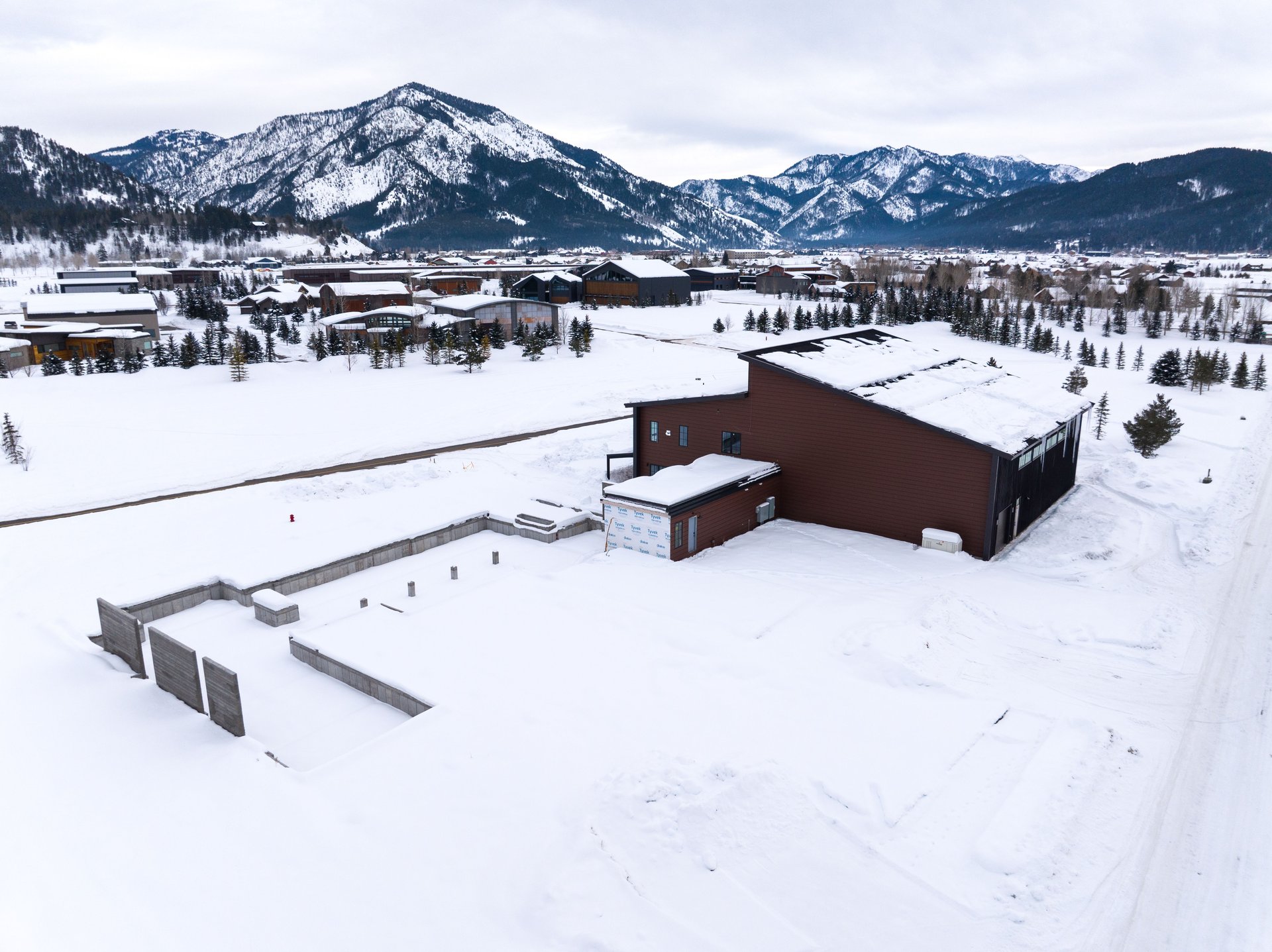 208 ALPINE VILLAGE CIRCLE