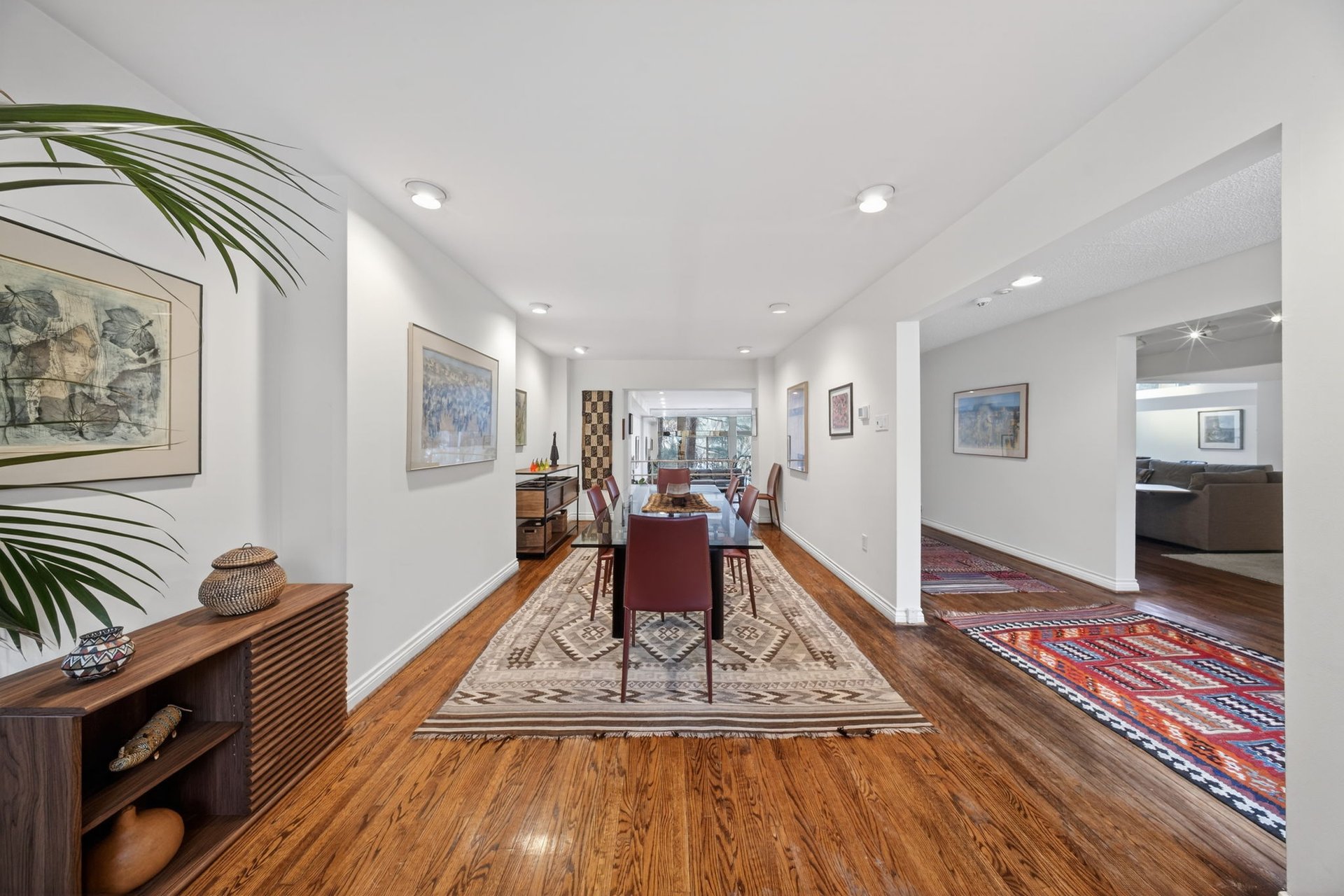 SOLD: Luxurious Country Living In The City