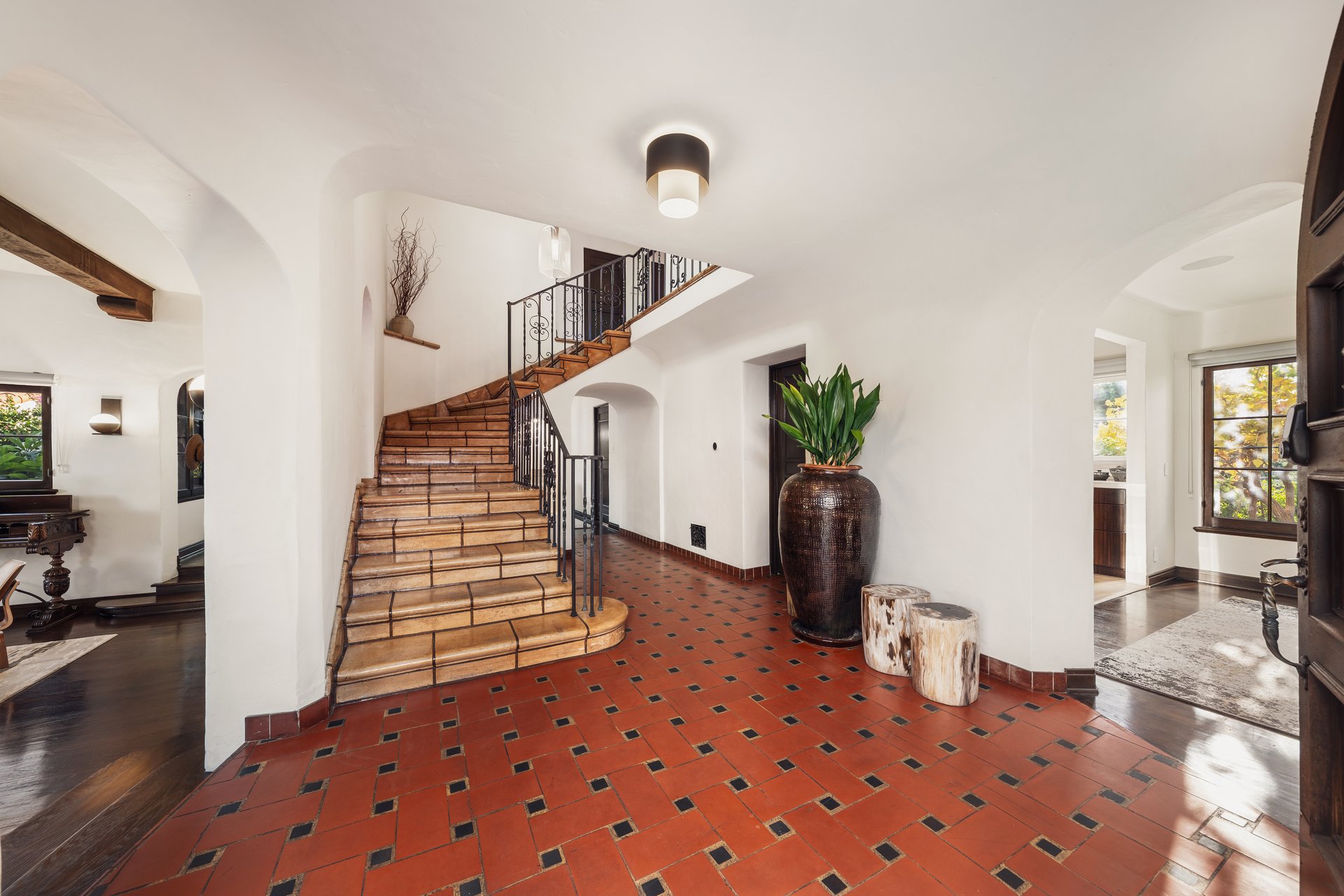 615 S Highland Ave