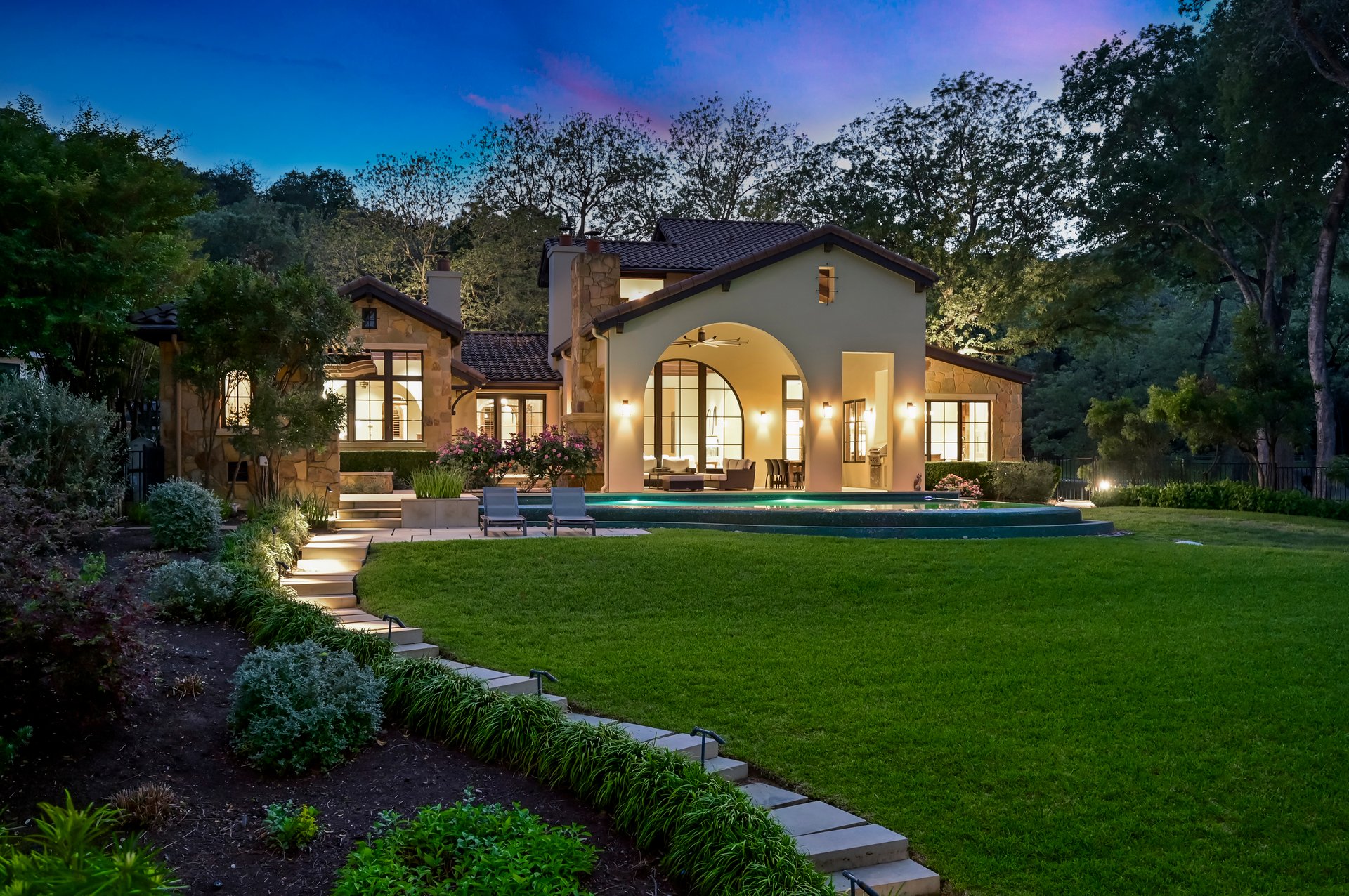 1401 N Weston Lane