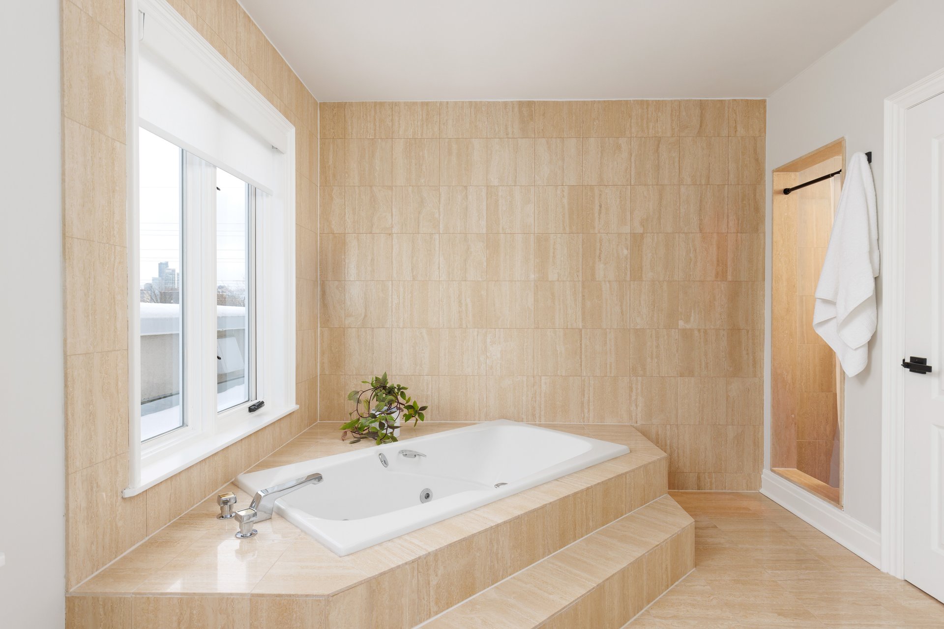 Casa Loma Townhouse
