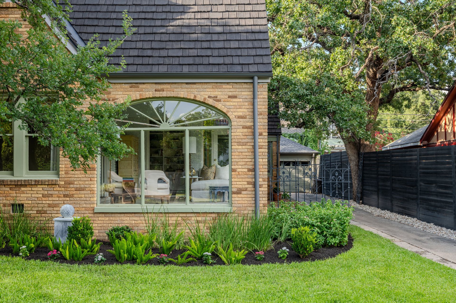 106 Laurel Lane