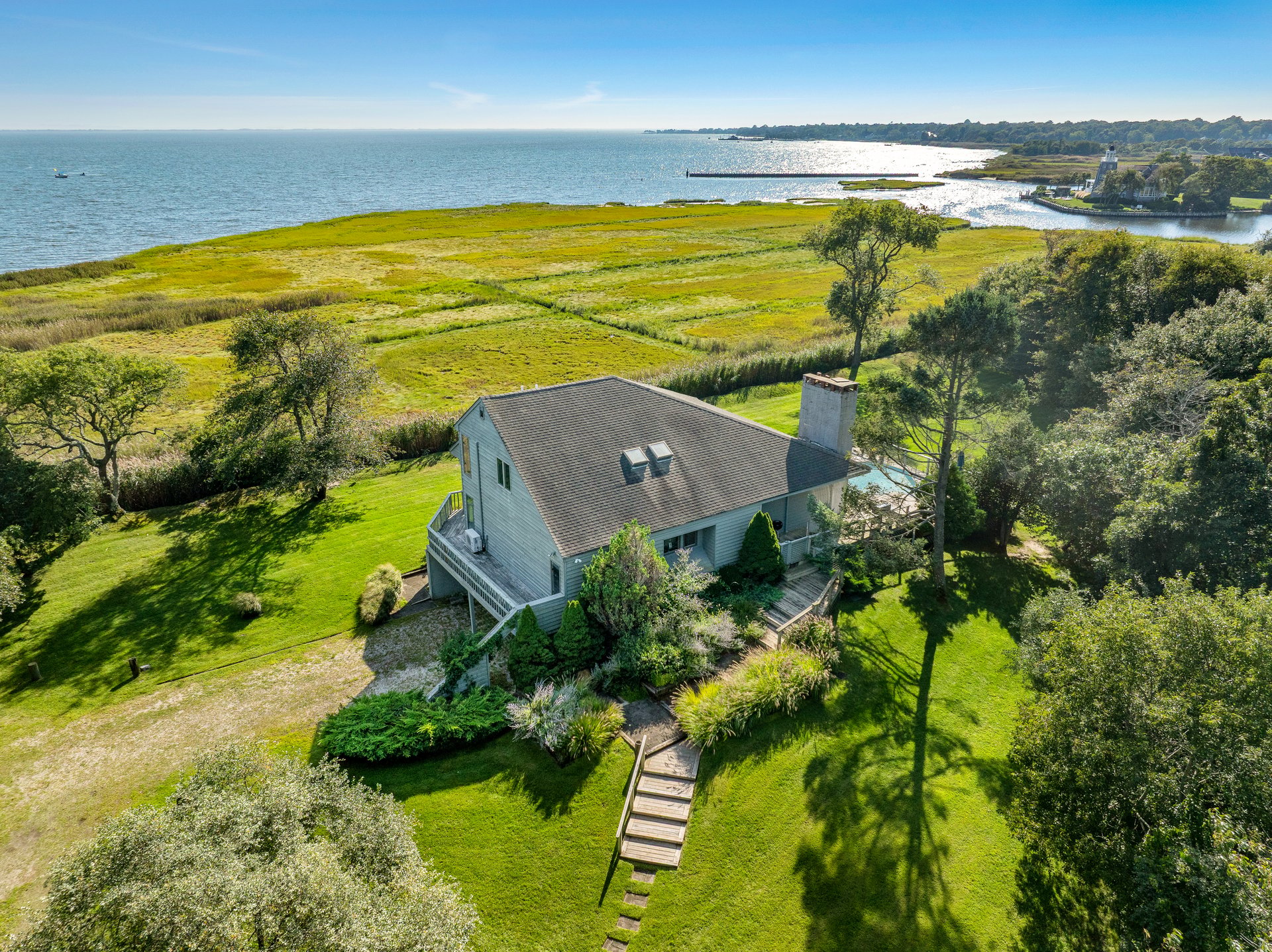 Bayward: The Hamlet’s Most Remarkable Water Views
