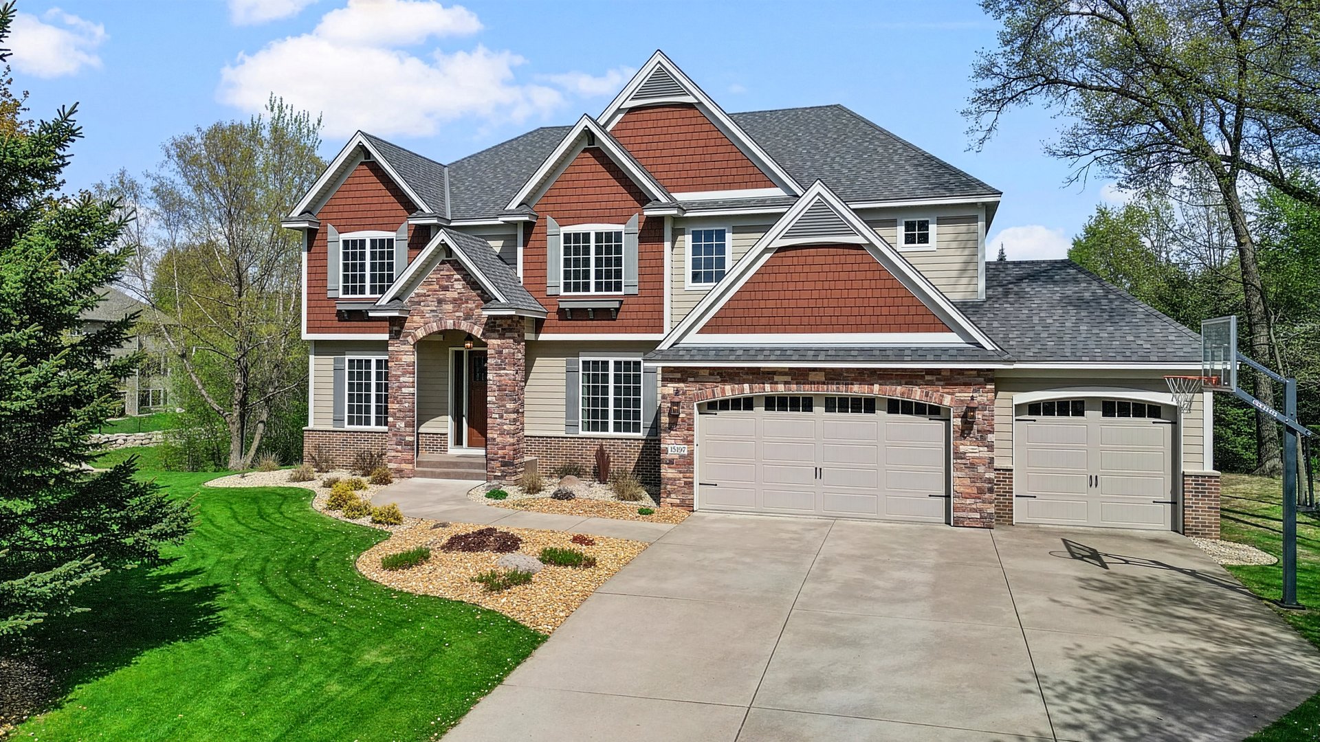 Hanson-Built Model Home on Quiet Cul-De-Sac