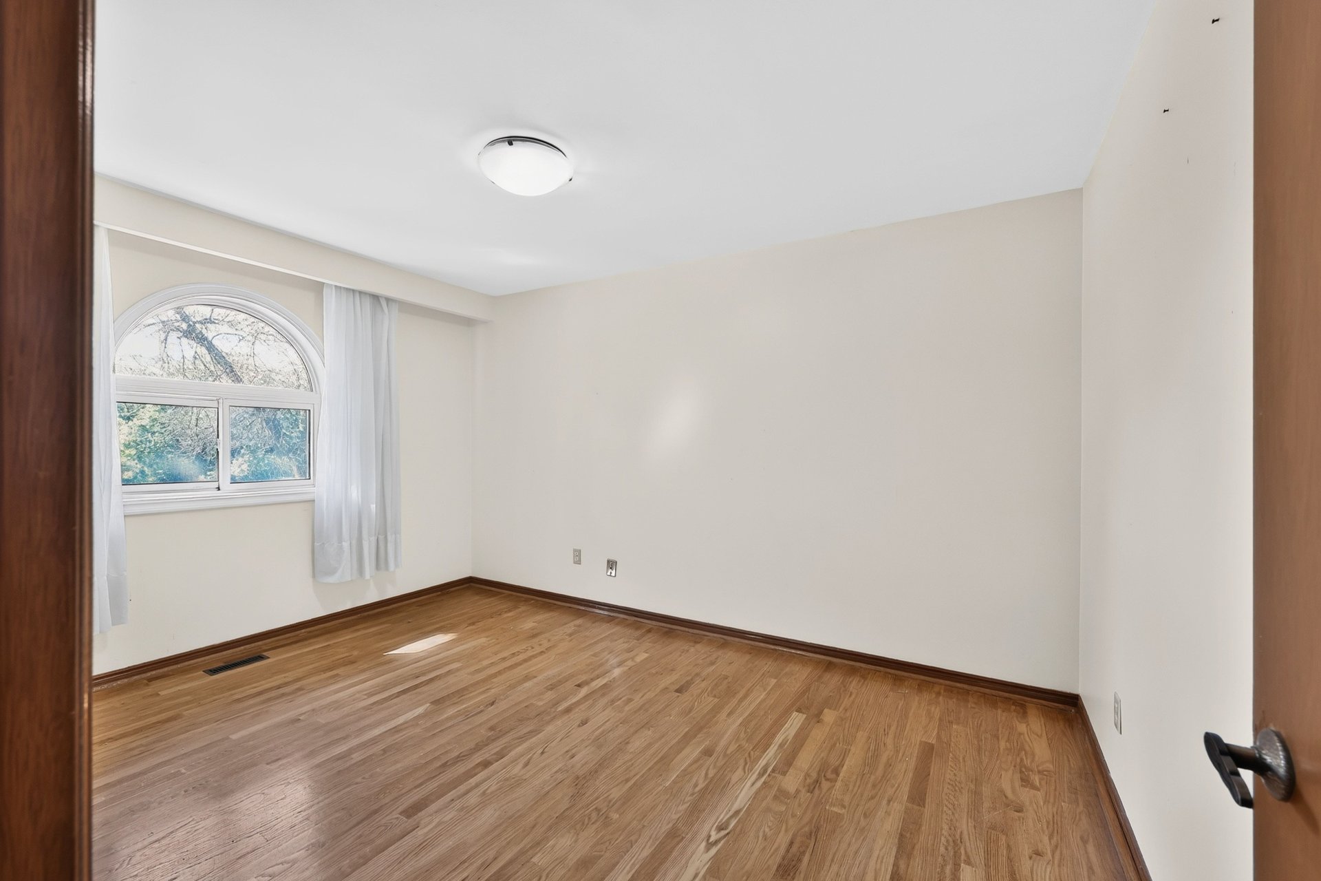 2389 Frayne Crt