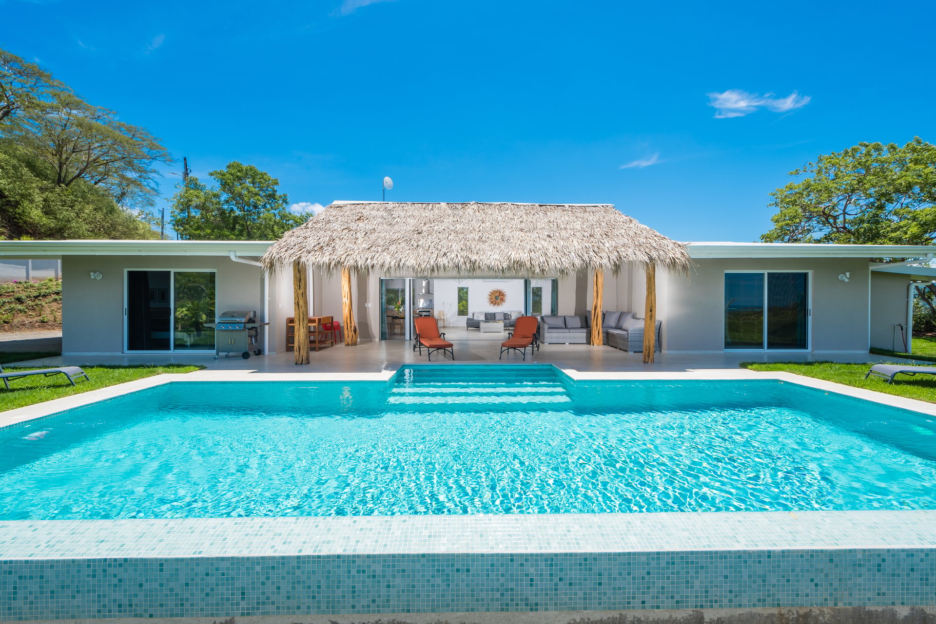 V-Lokamar Corona 1 | Exclusive 5-Bedroom Villa with Panoramic Pacific Ocean Views in Playa Grande