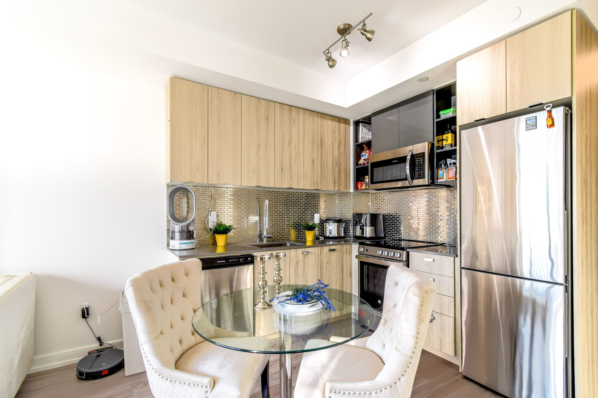 10 De Boers Drive Unit: 502