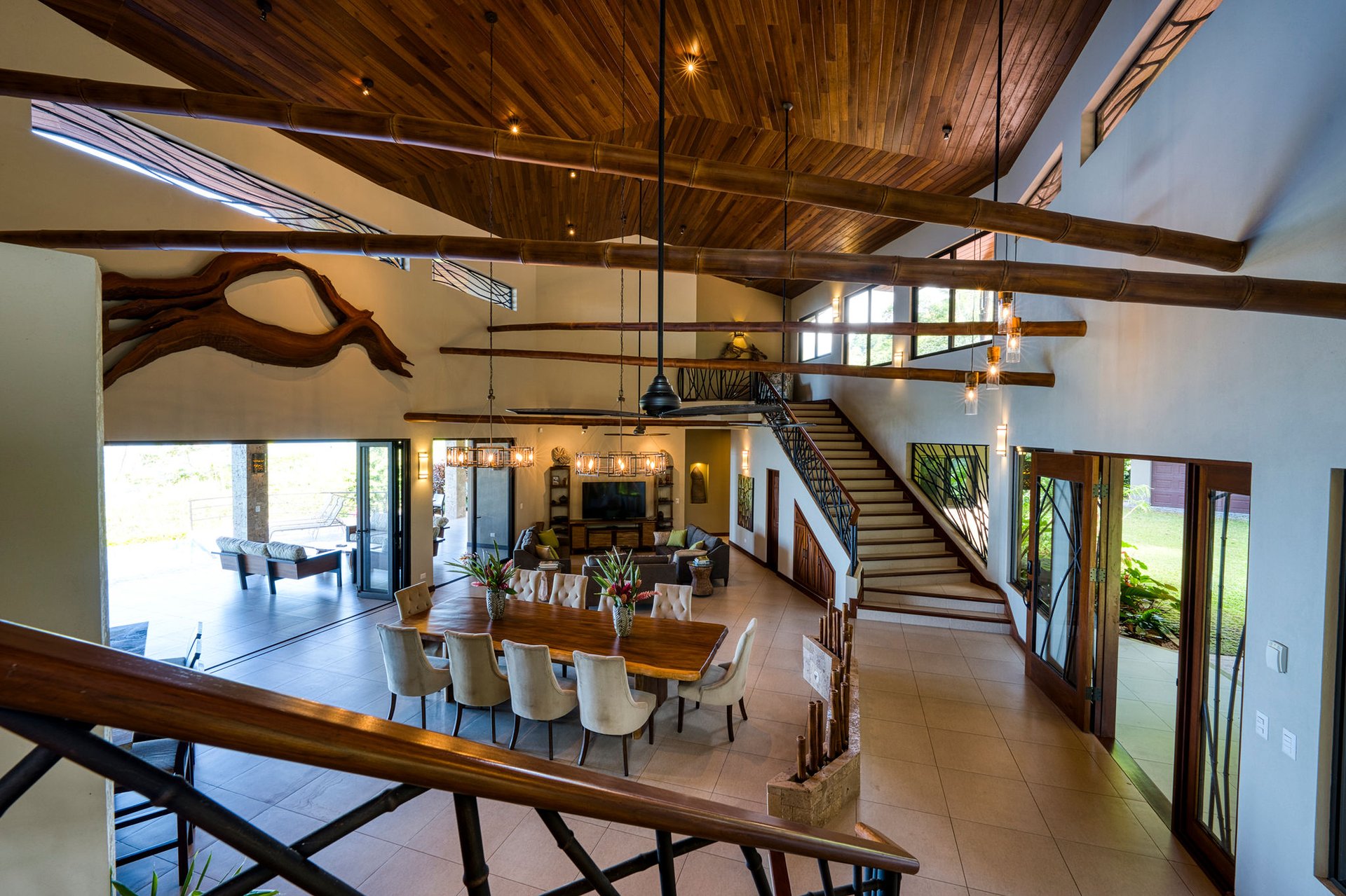 Casa Bambú – LUXURY 5 BEDROOM ESTATE WITH EXCEPTIONAL OCEAN VIEWS