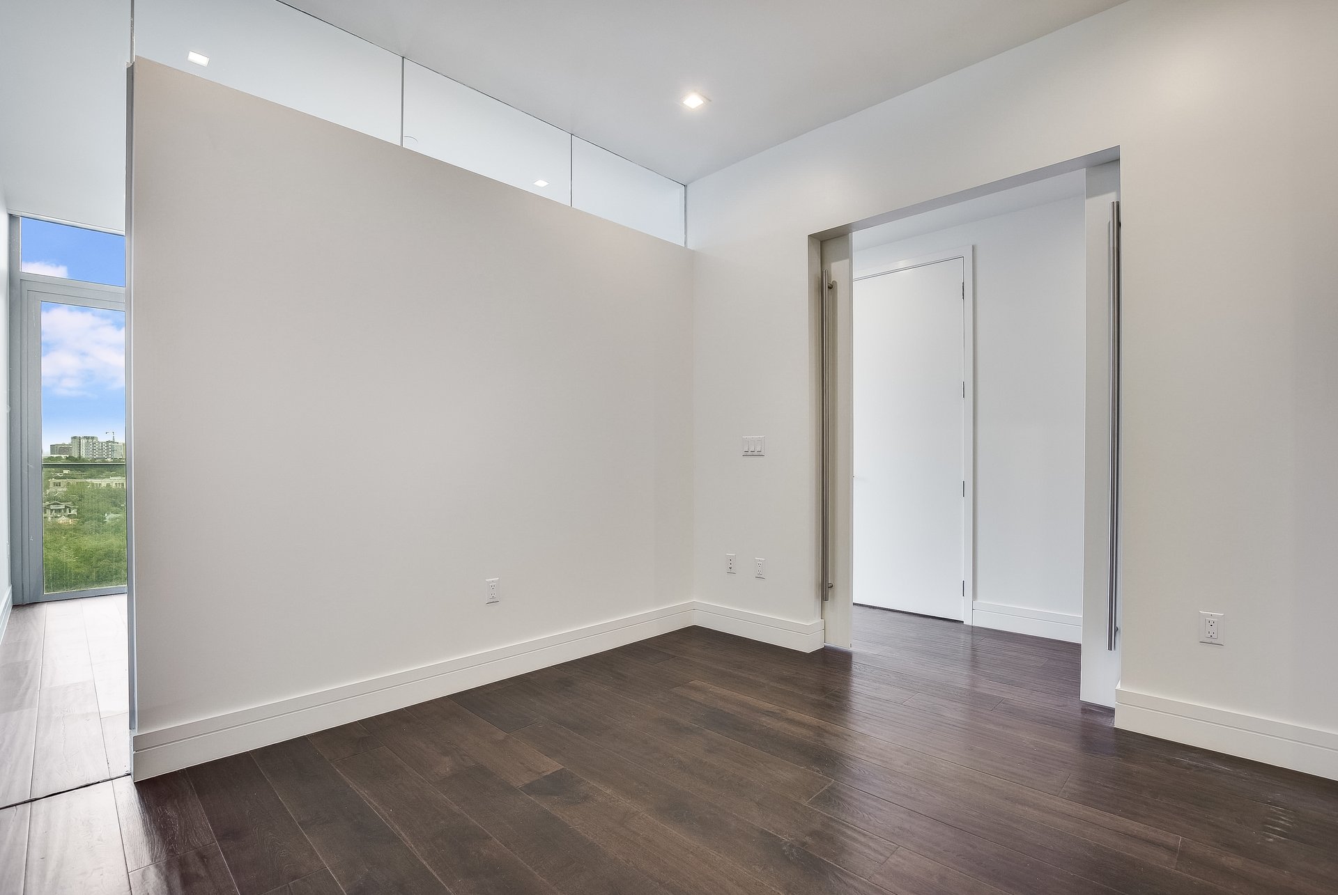 501  West Ave,  #1406