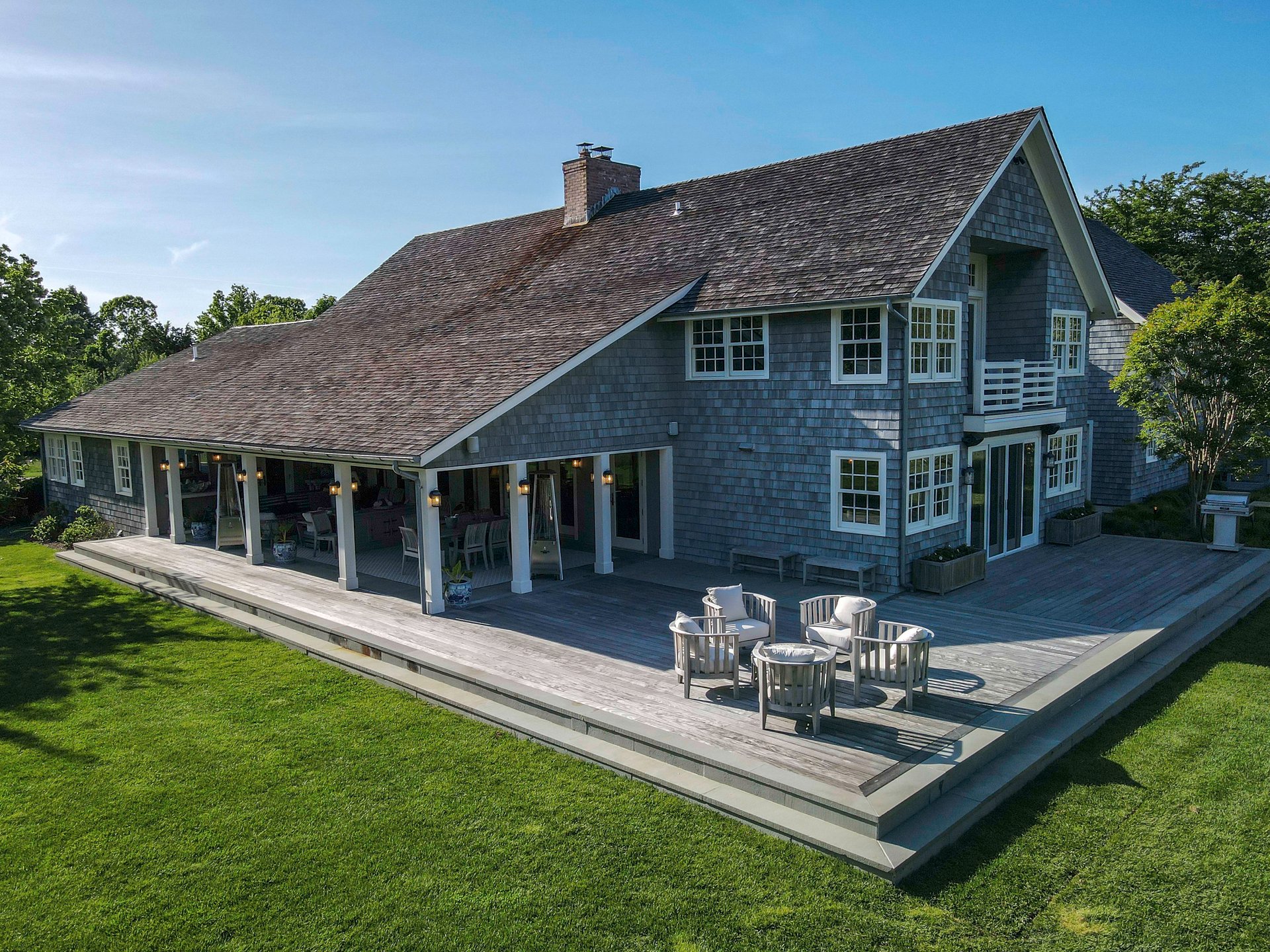 Upscale, Updated Sag Harbor Farmhouse in Waterfront Neighborhood