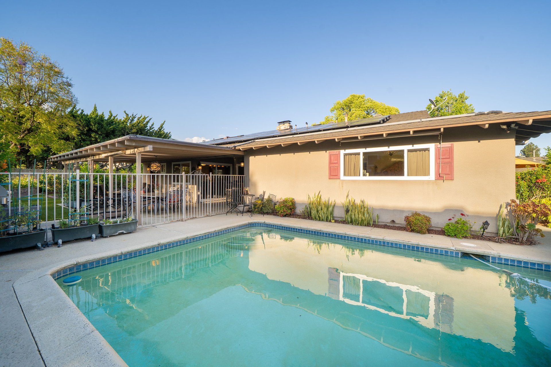 2309 Perry Court