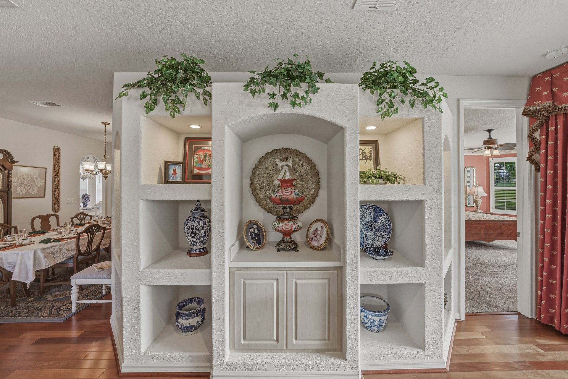 12410 WOODLANDS CIR