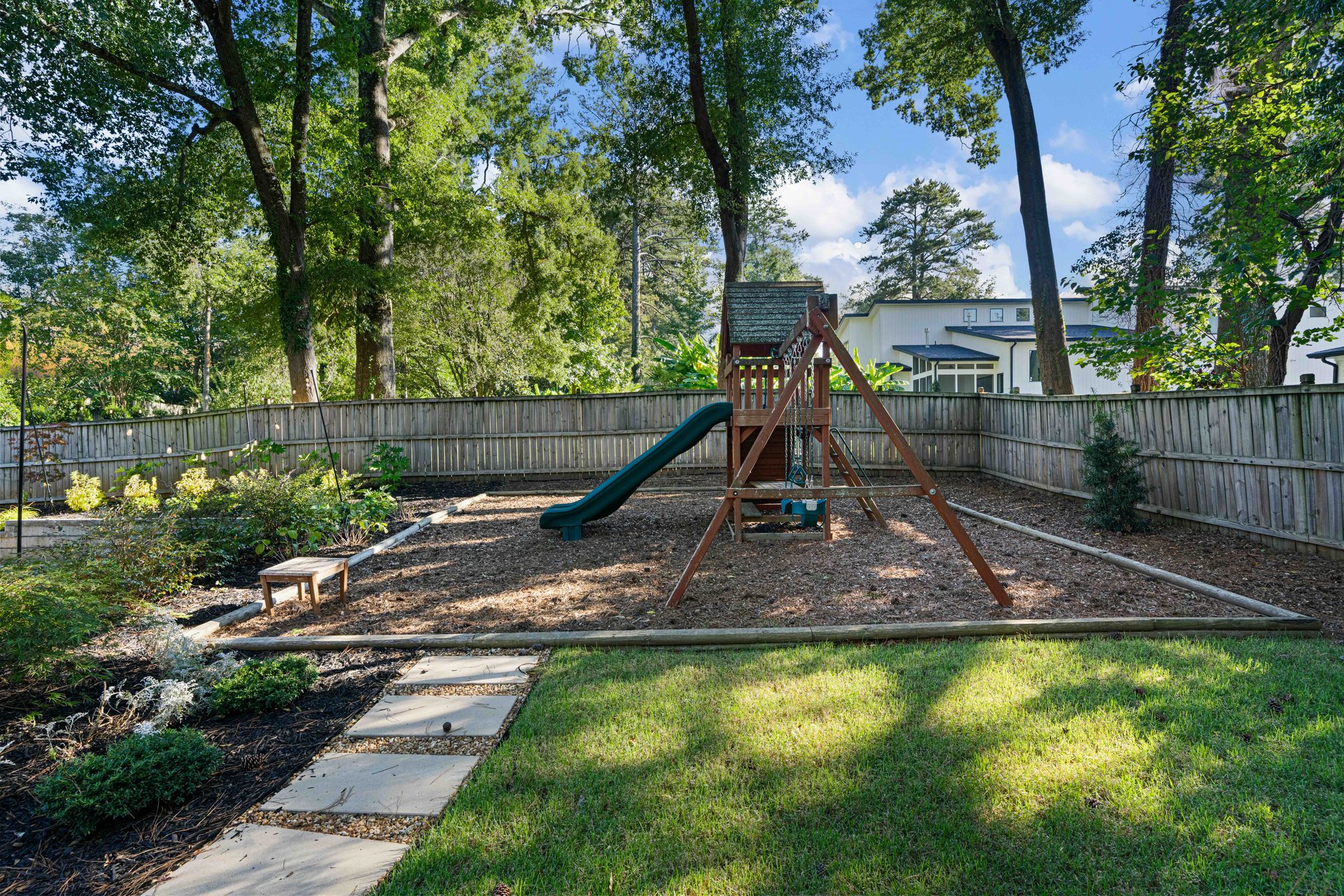 466 Bridlewood Circle