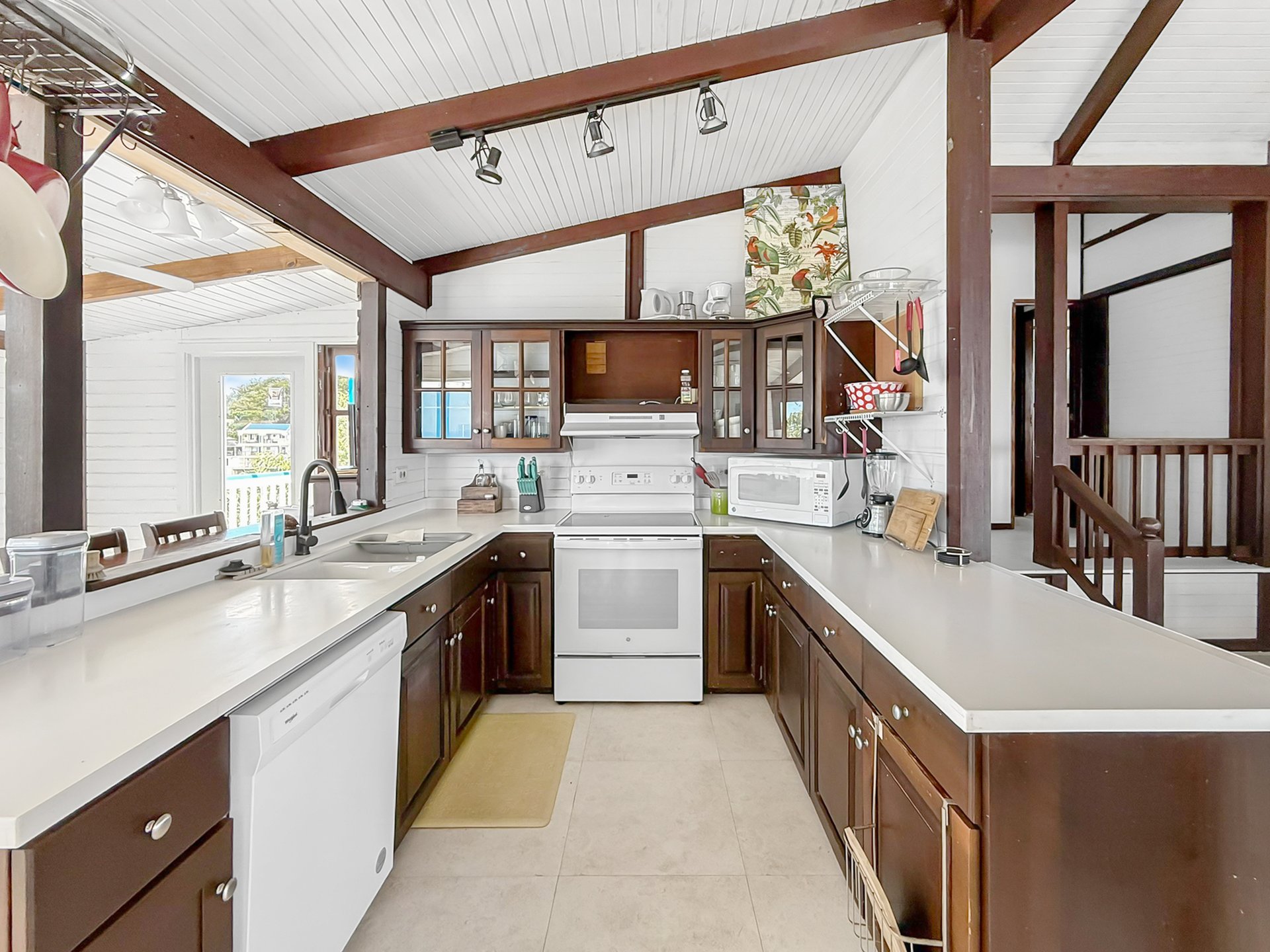 951 Casablanca-Luck Hill Standalone Home