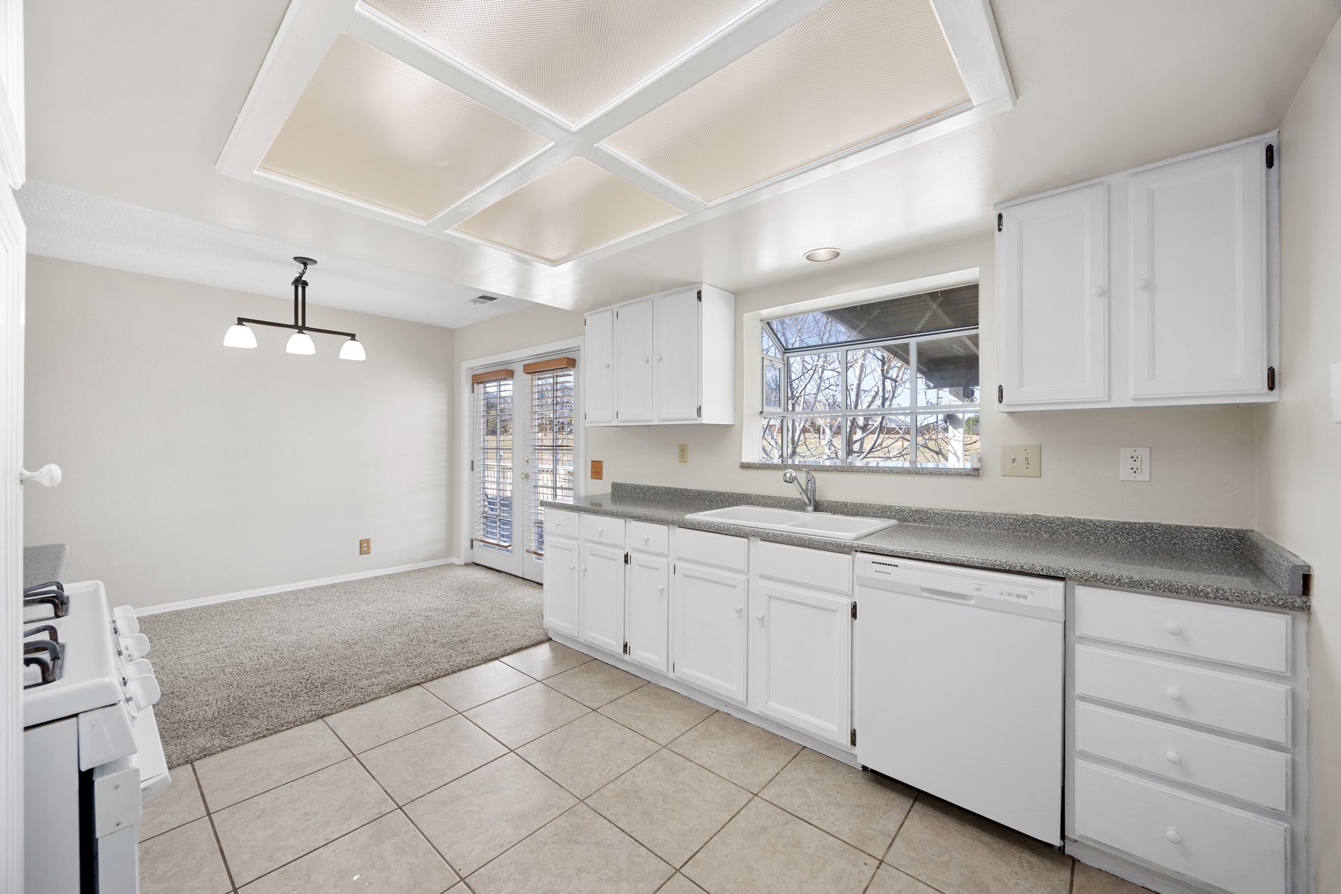 Charming Cul-de-Sac Home in East Golden Hills – 21941 Fig Court