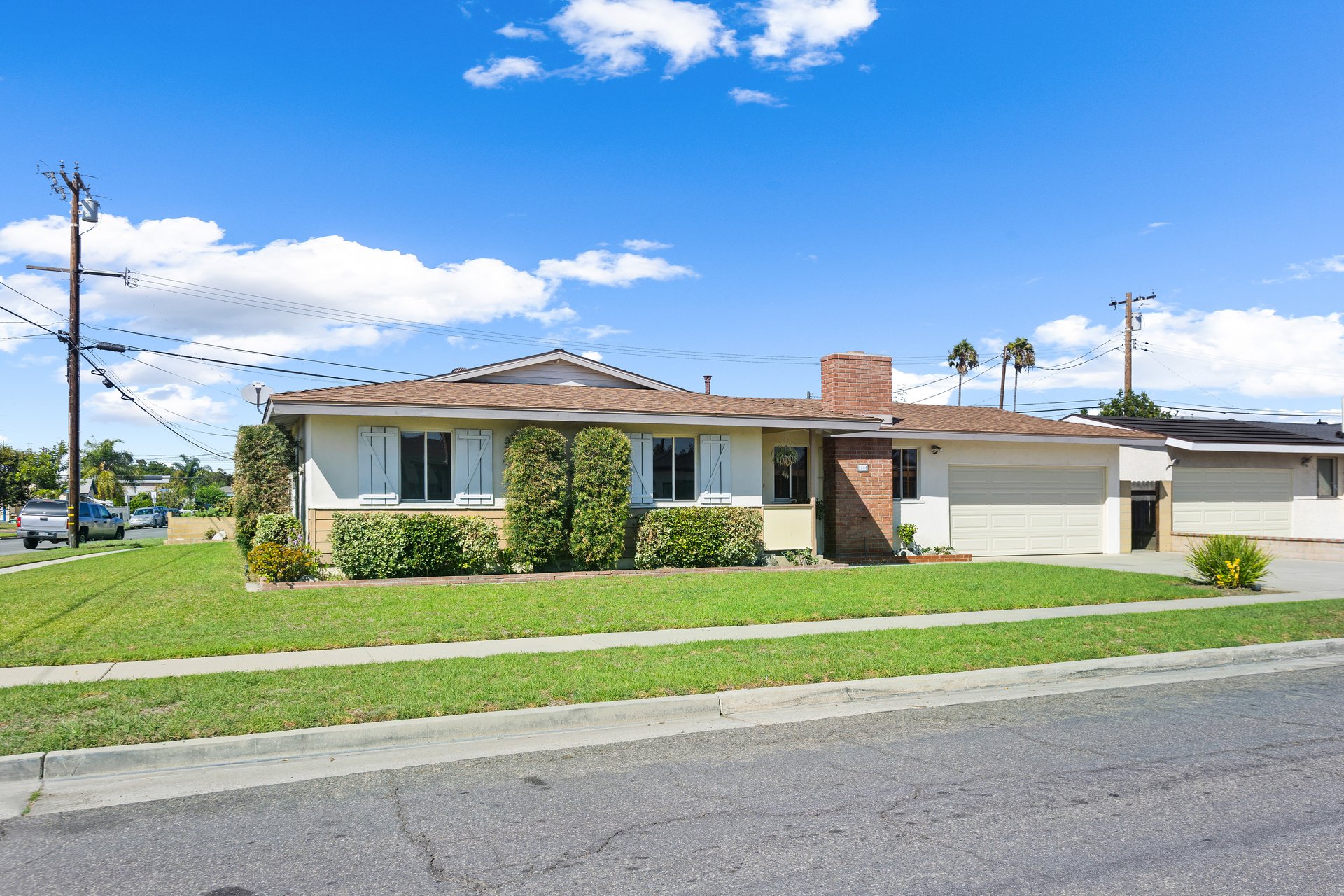 8805 Stardust Lane