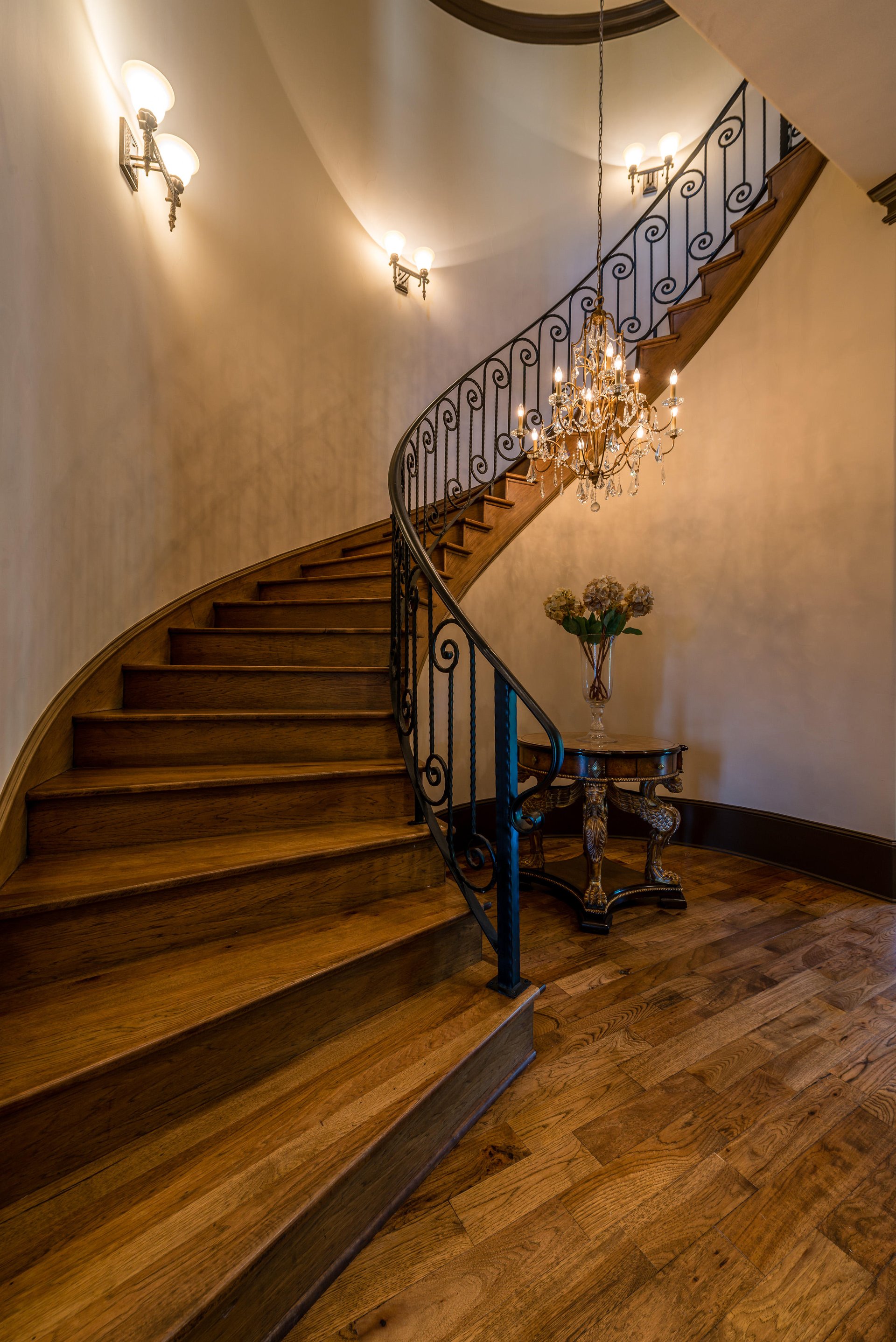 Majestic Santa Barbara in Rollingwood