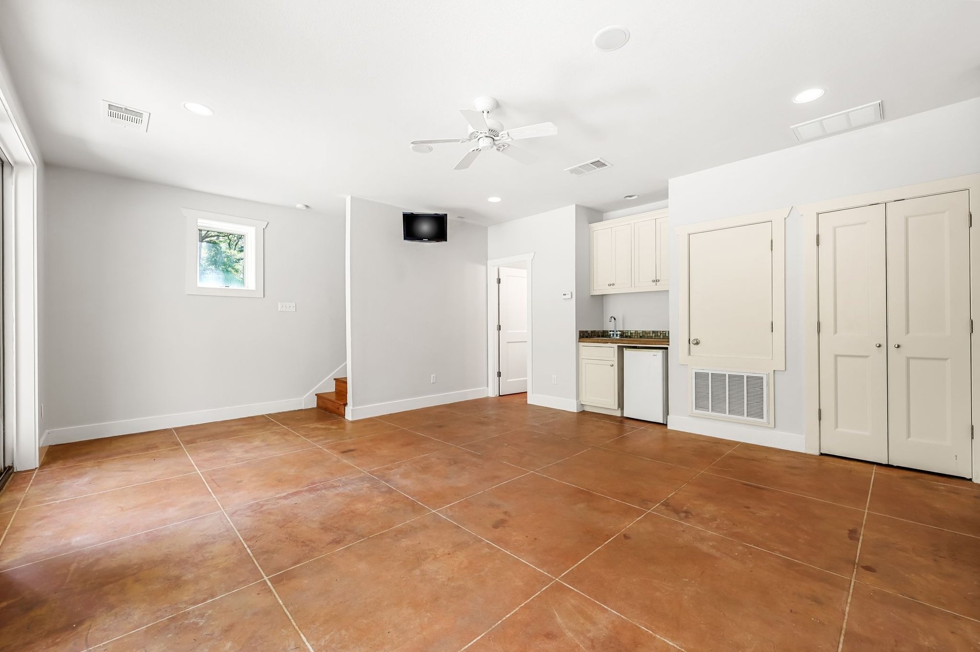 4306 Bennedict Lane