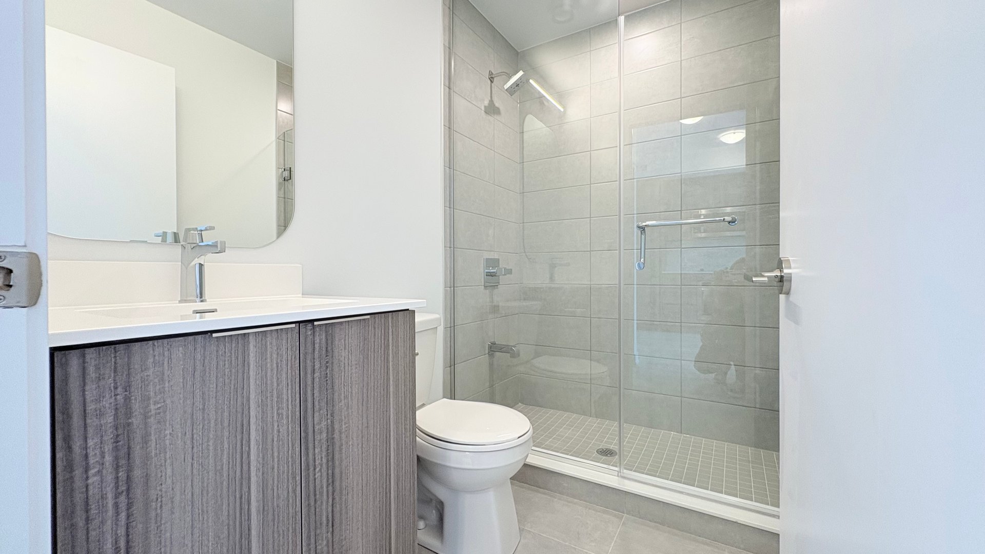15 Richardson Street Unit: 1404