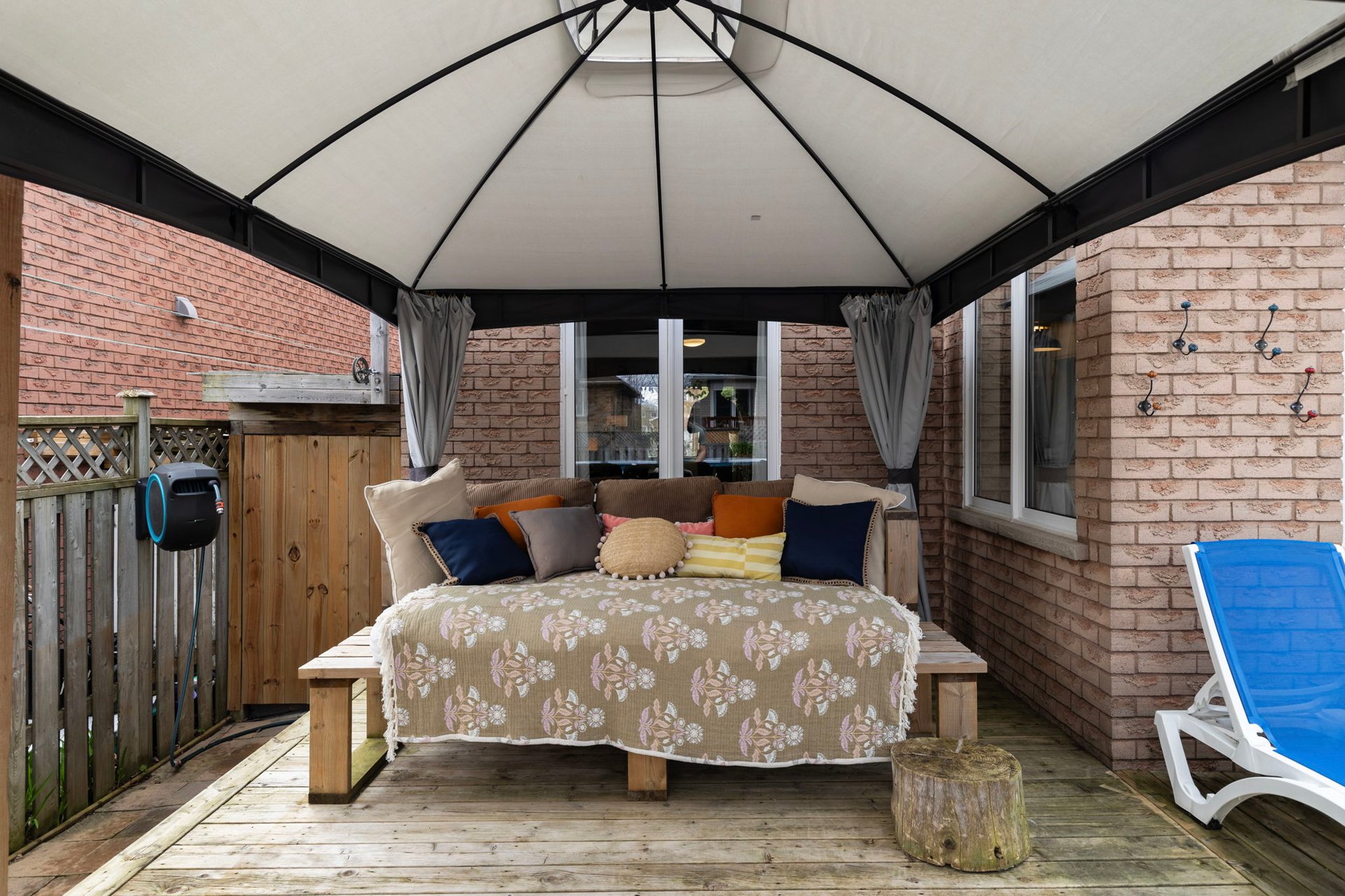 255 Hickling Trail, Barrie
