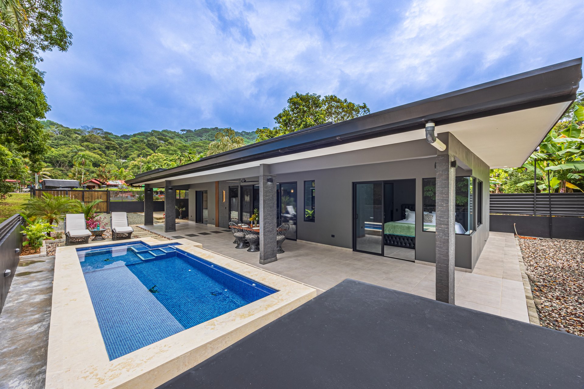 Gorgeous Brand New 3br Home close to Dominical with extra land.