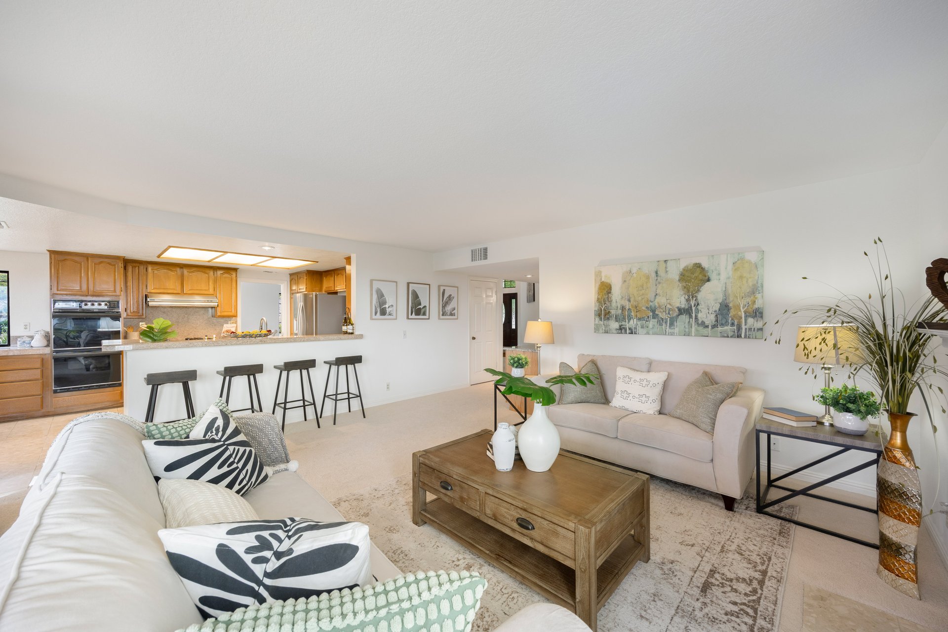 2736 Whitechapel Pl