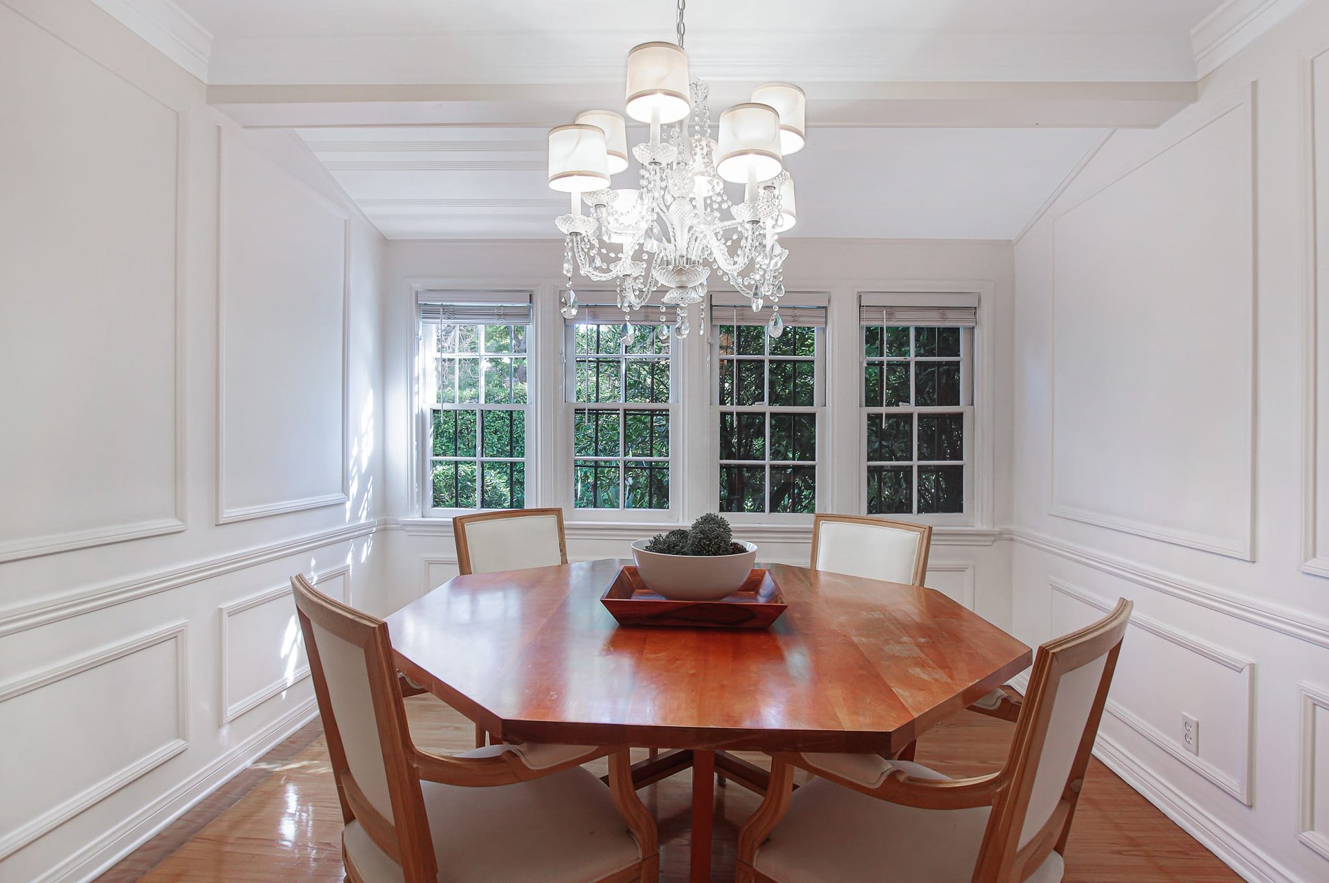 BREATHTAKING RESTORATION & RE-IMAGINED TRADITIONAL HOME IN MIRACLE MILE