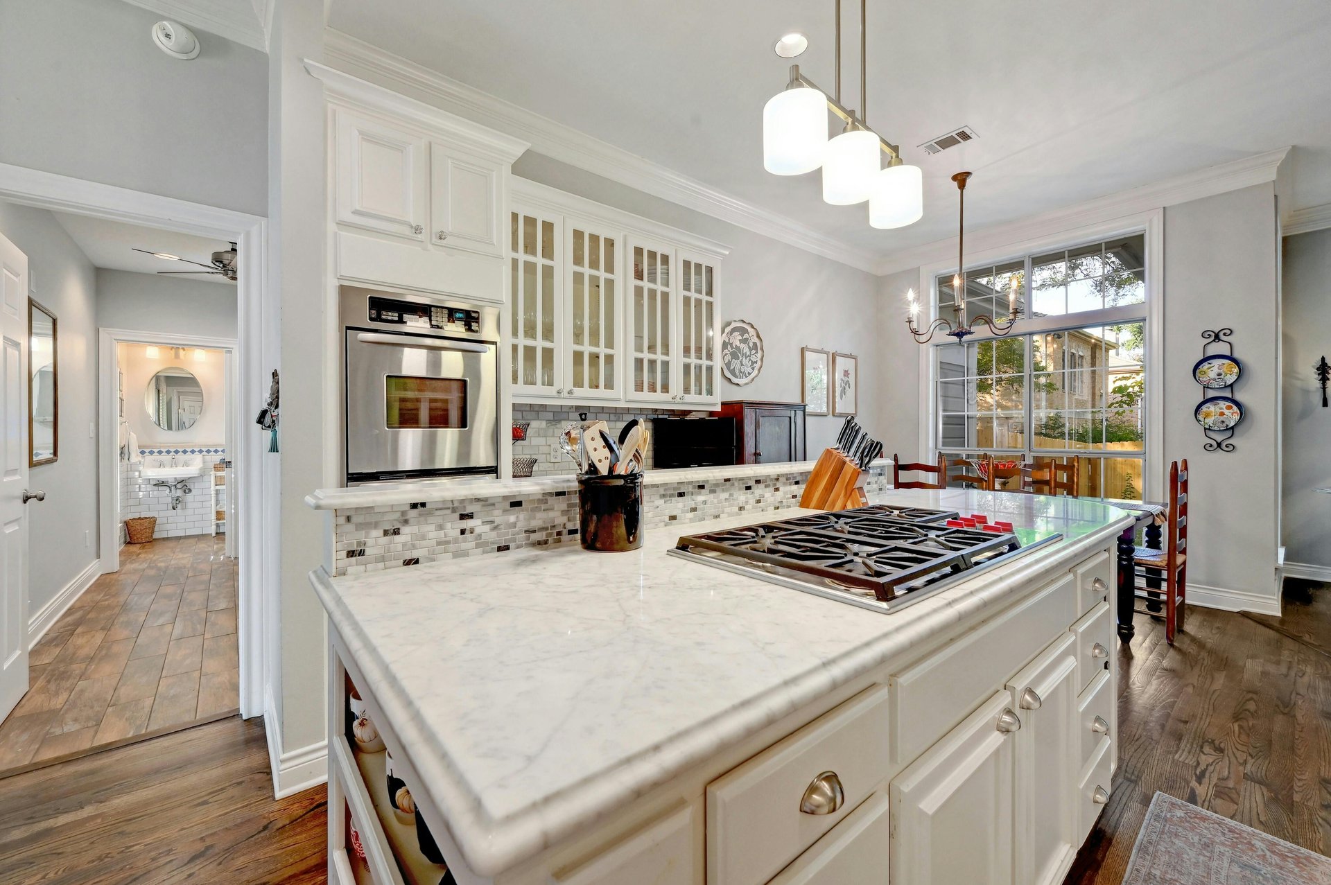 908 W 18th Street