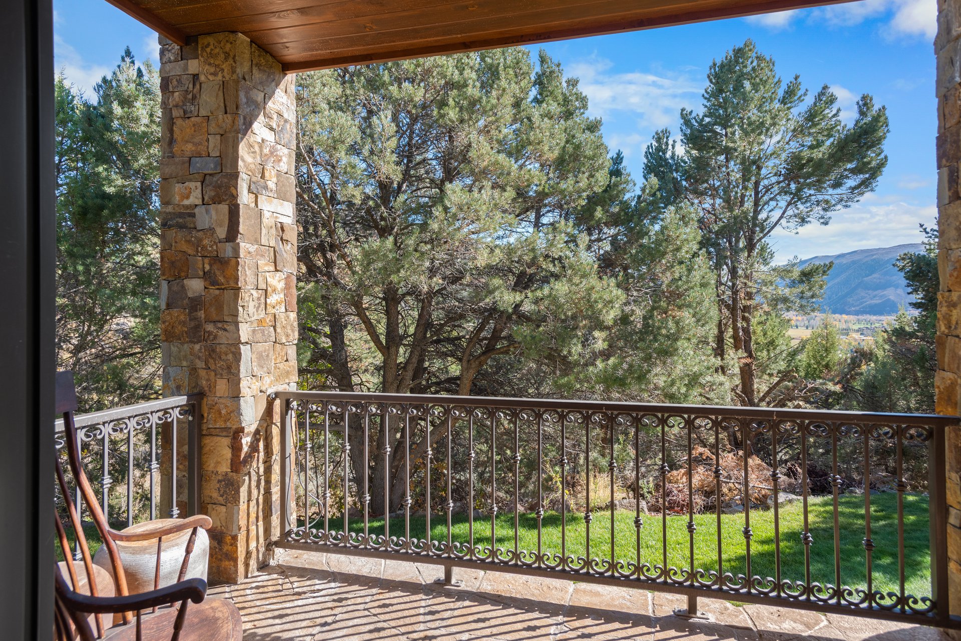 Tuscany-Inspired Estate with Panoramic Mt. Sopris Views