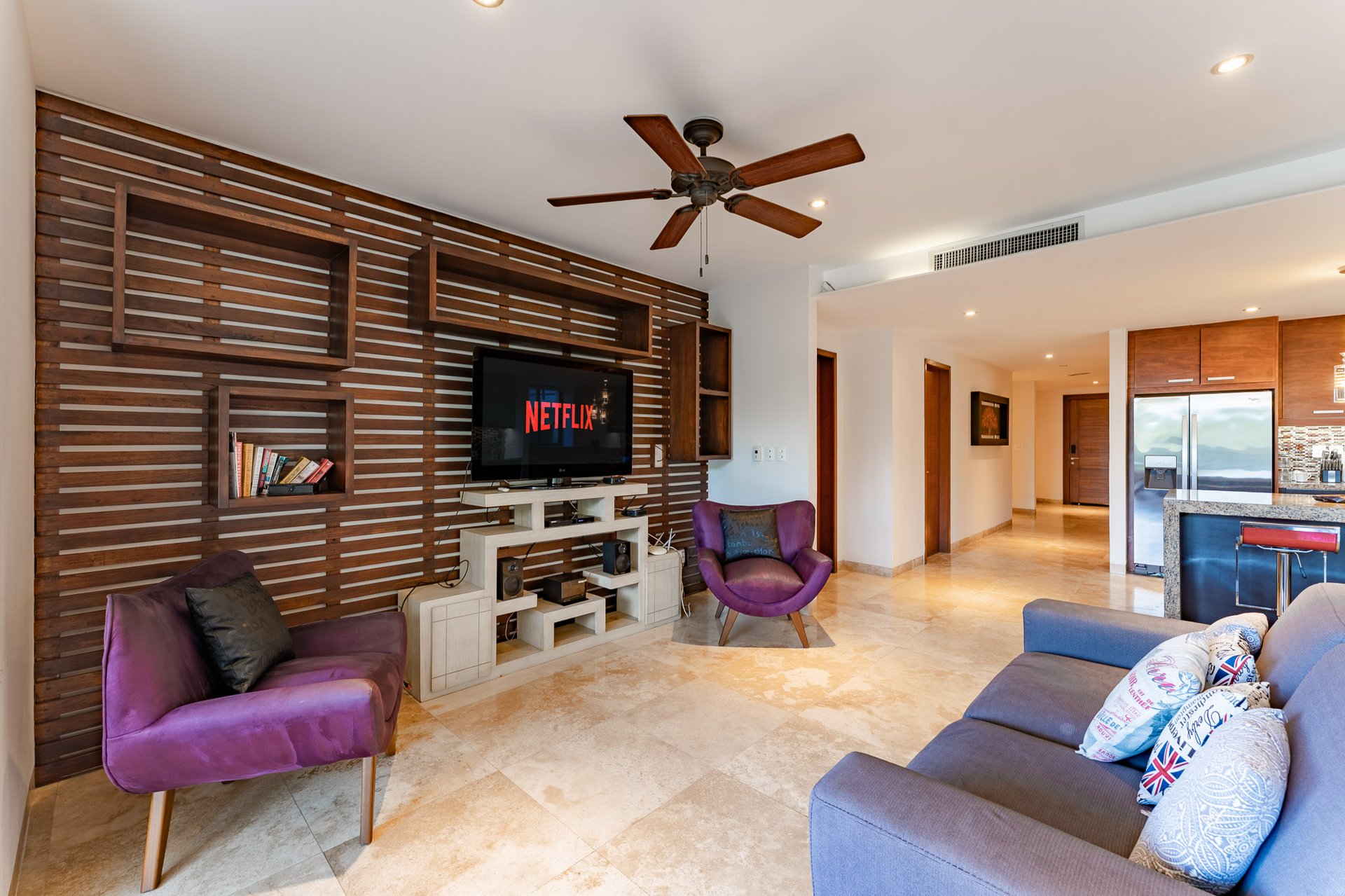 3 Bedroom, Condo, COSMO 8A-1