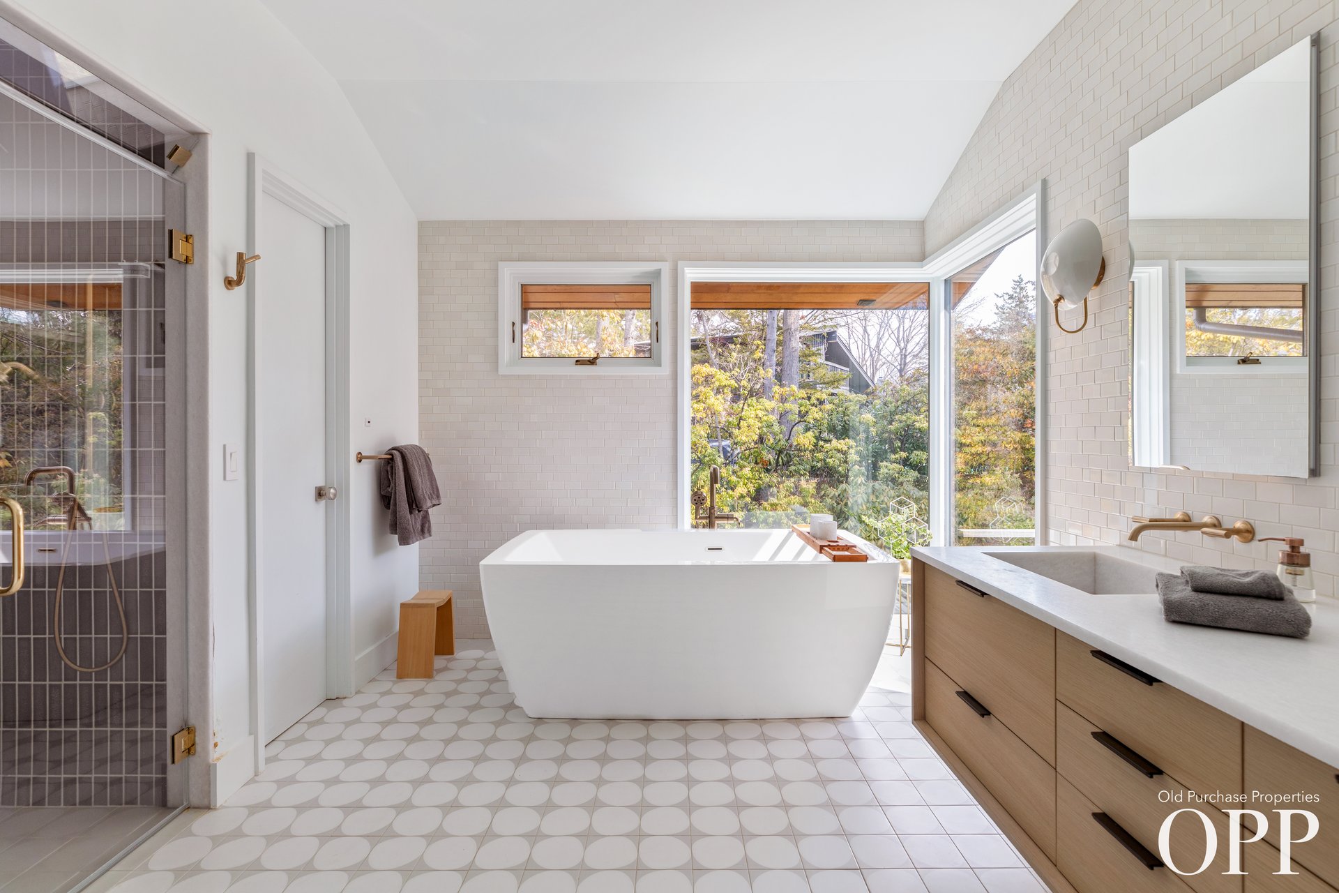 Mid-Century Modern Escape in South Bellport Village