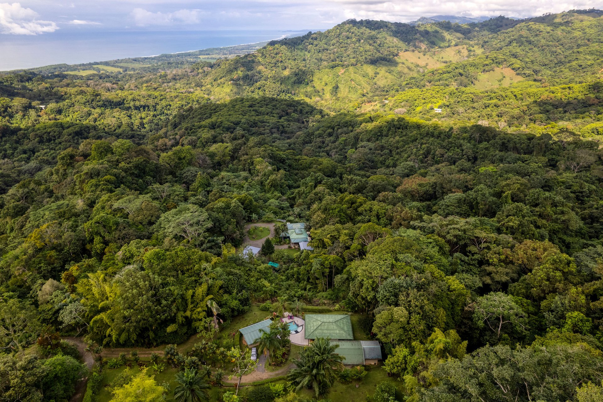 CASA TRANQUILA IN LAGUNAS – HOME, GUEST SUITE, SALON, AND GARAGE WITH WORKSHOP