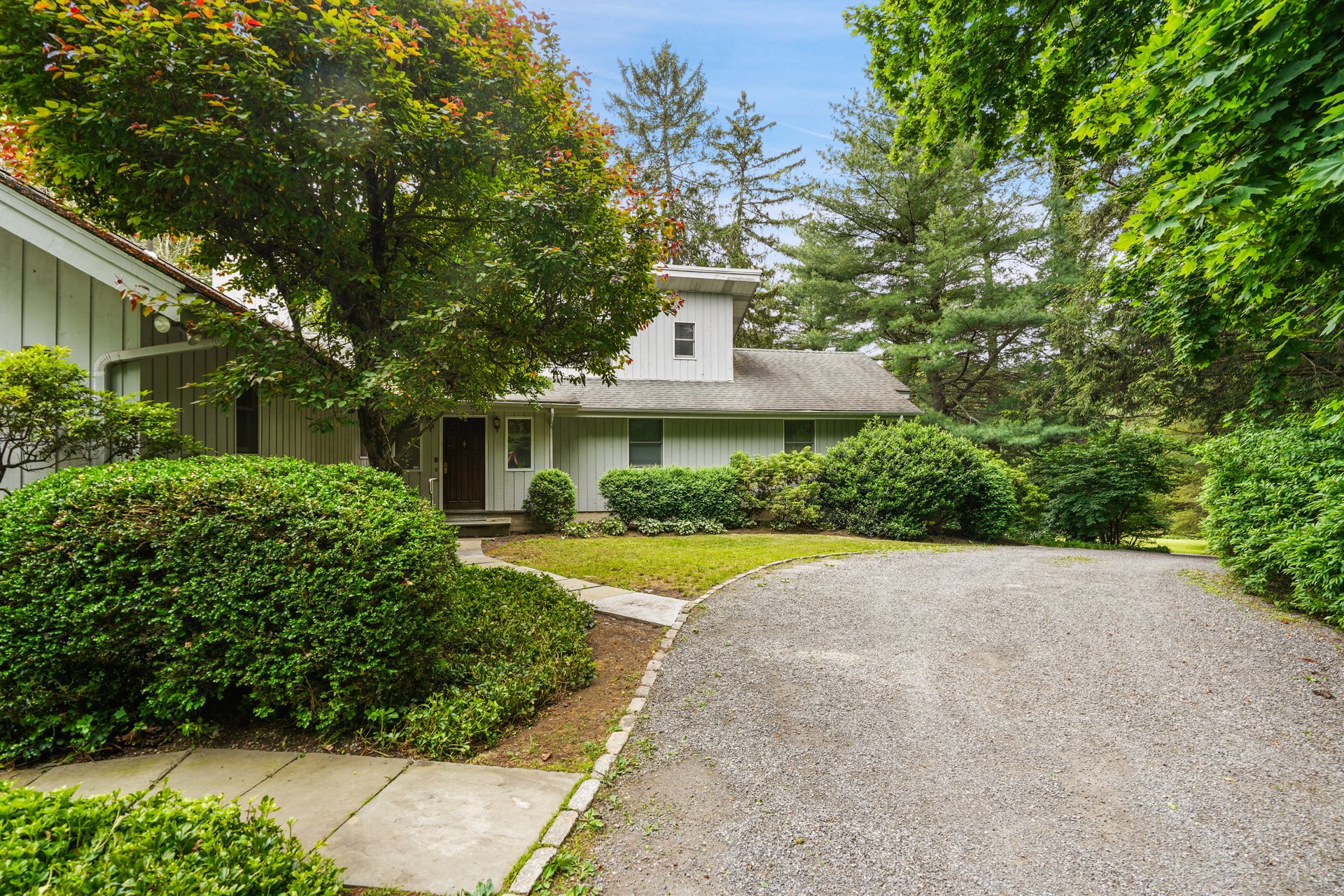 112 Narrows Road
