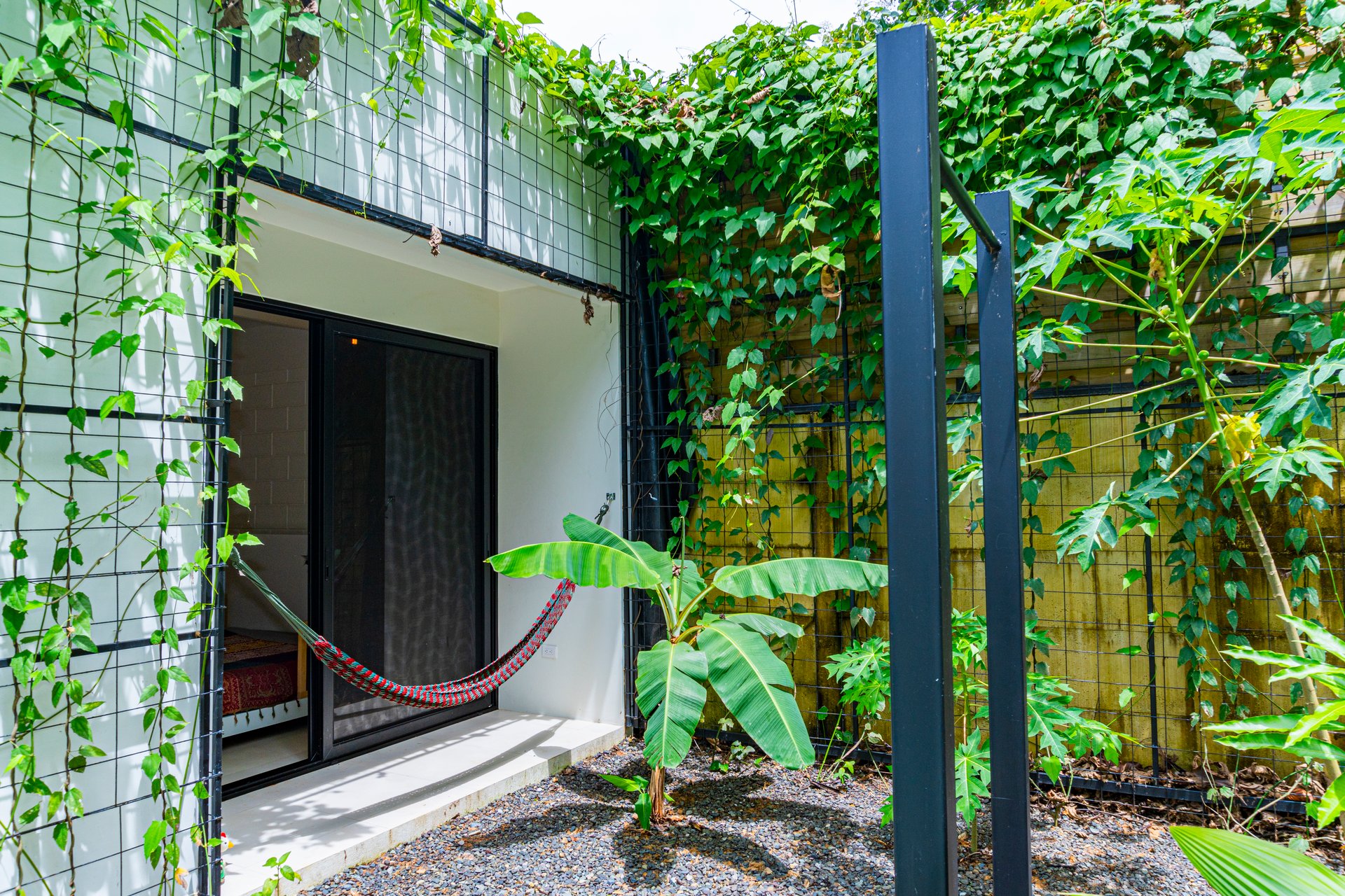 Modern Elegance Meets Tropical Lifestyle in Uvita